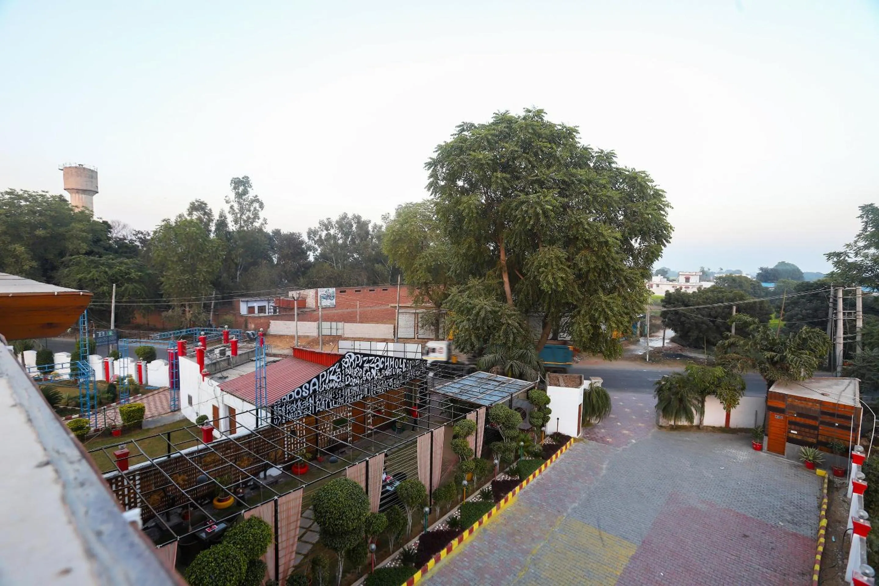 Facade/entrance in Hotel O King Villa's