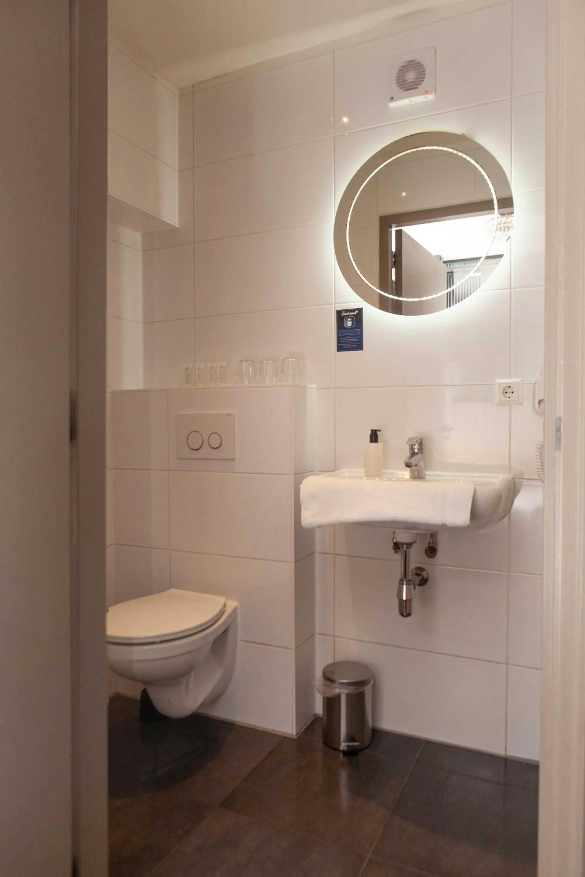 Toilet in Kings Inn City Hotel Alkmaar