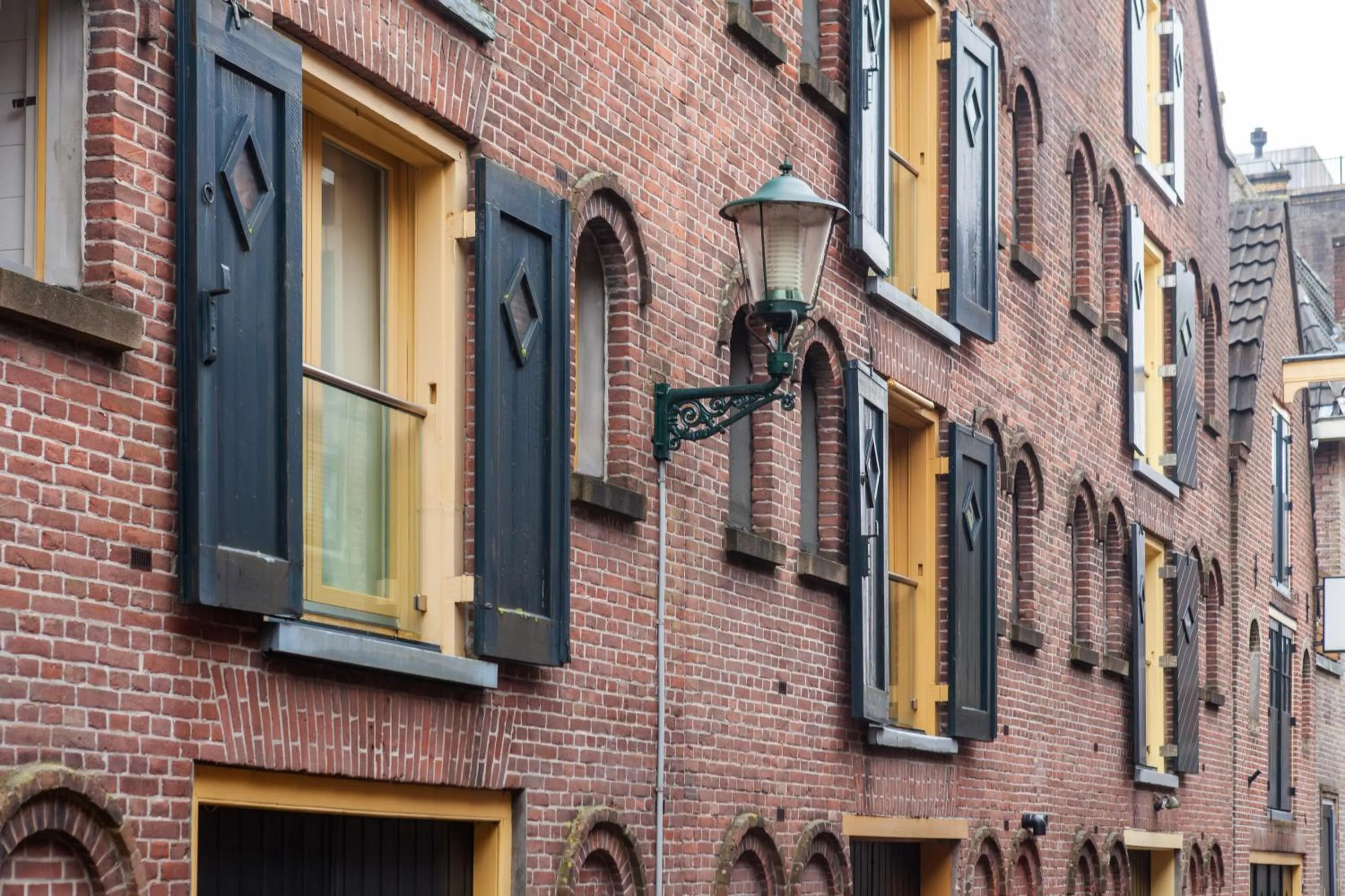 Property building in Kings Inn City Hotel Alkmaar