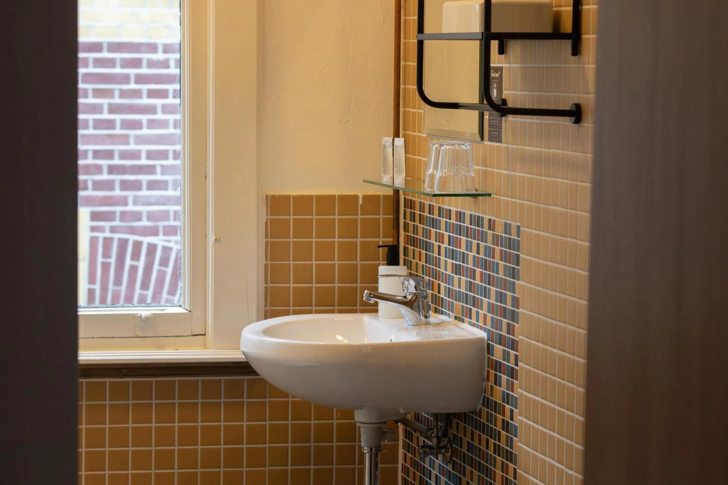 Bathroom in Kings Inn City Hotel Alkmaar