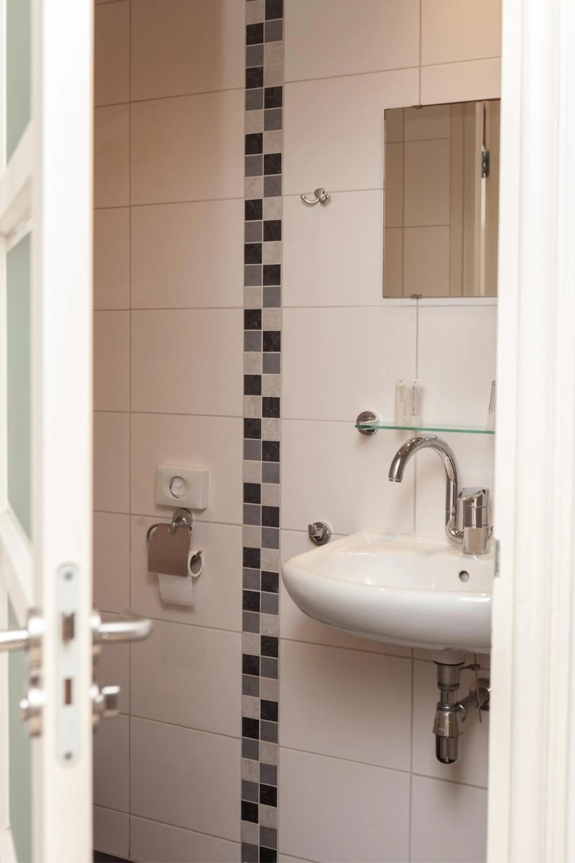 Bathroom in Kings Inn City Hotel Alkmaar