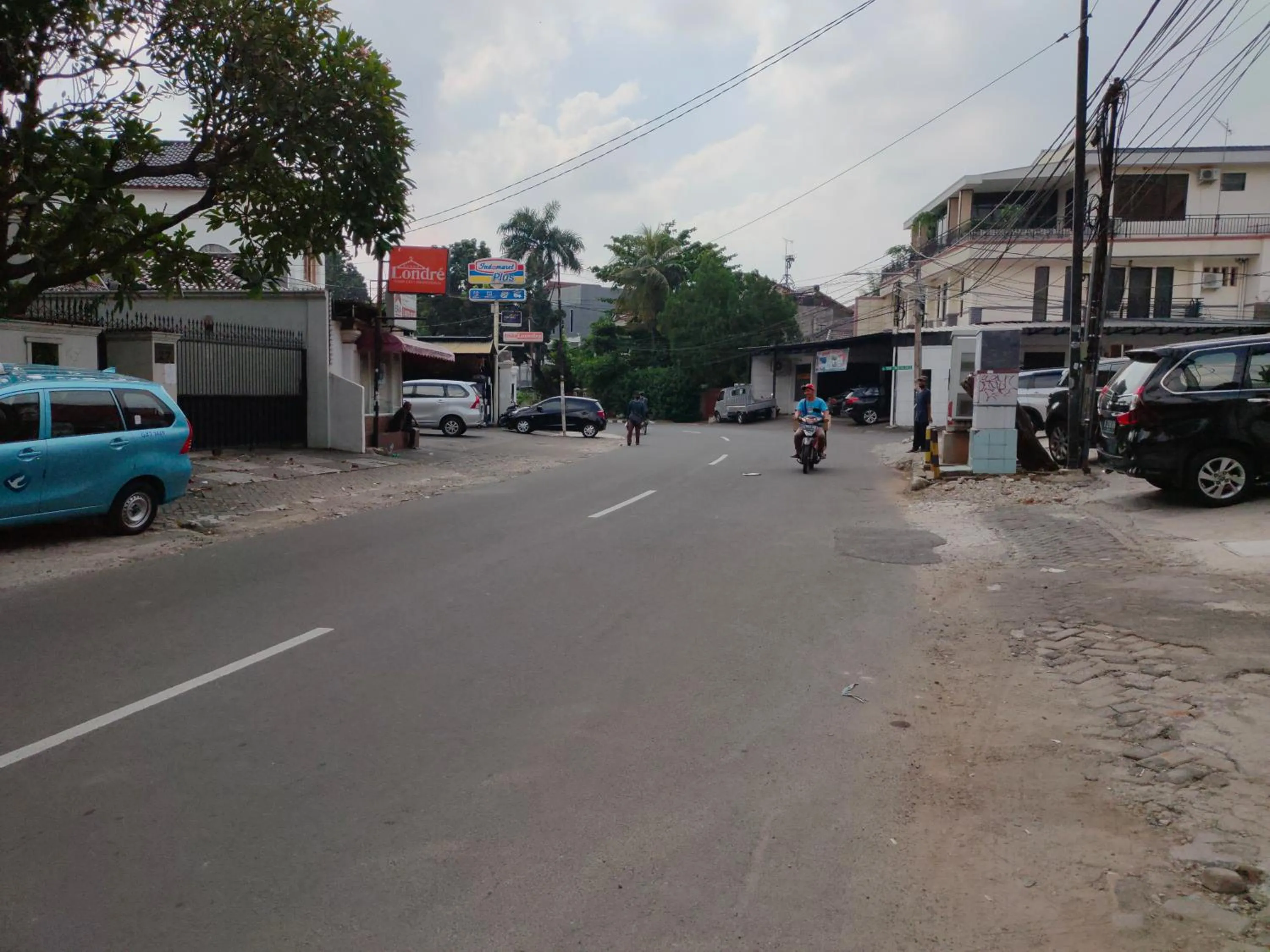 Neighbourhood in Adotel