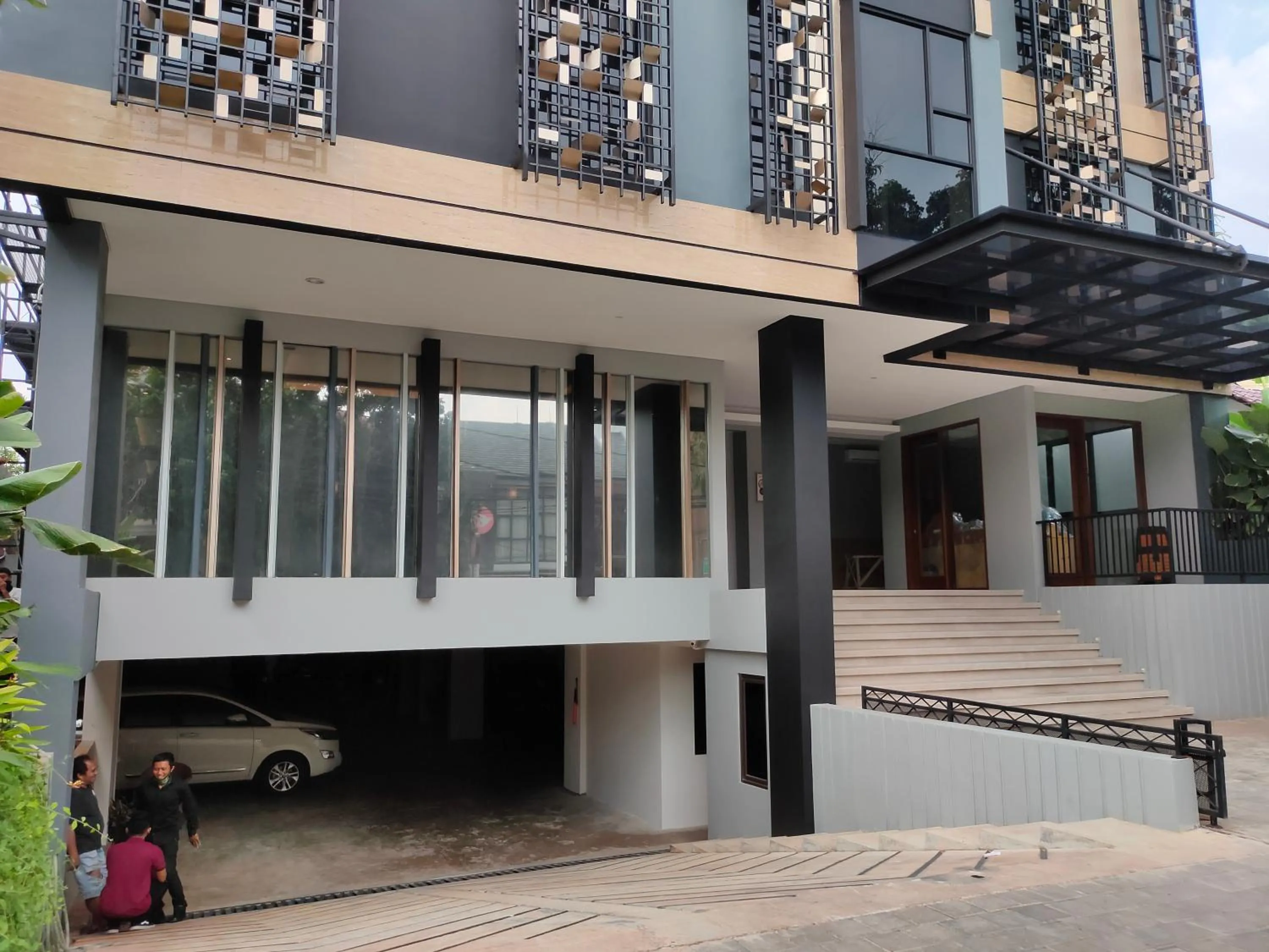 Facade/entrance in Adotel