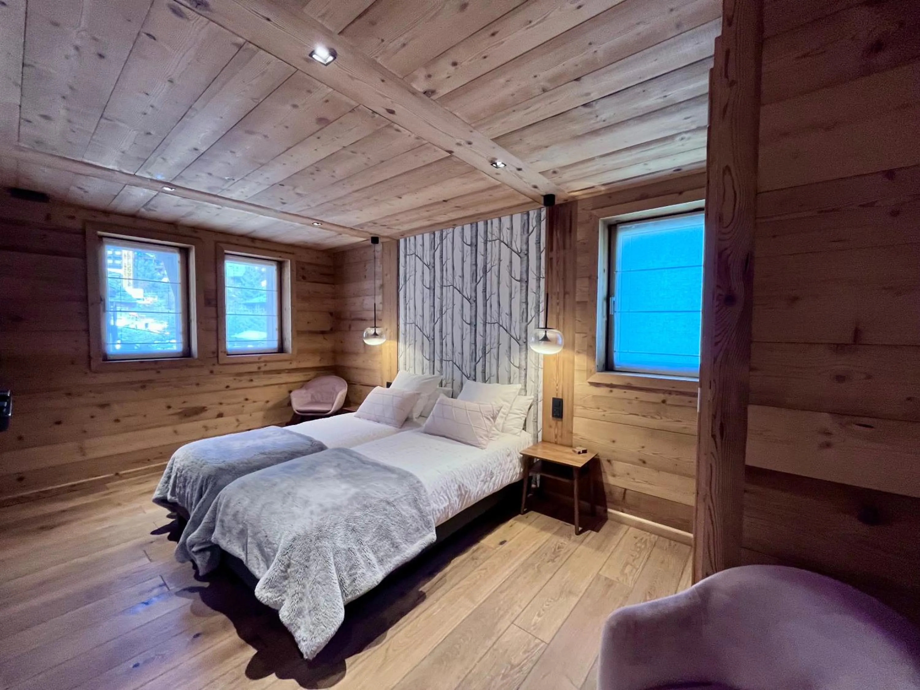 Photo of the whole room, Bed in Chalet Téléporté
