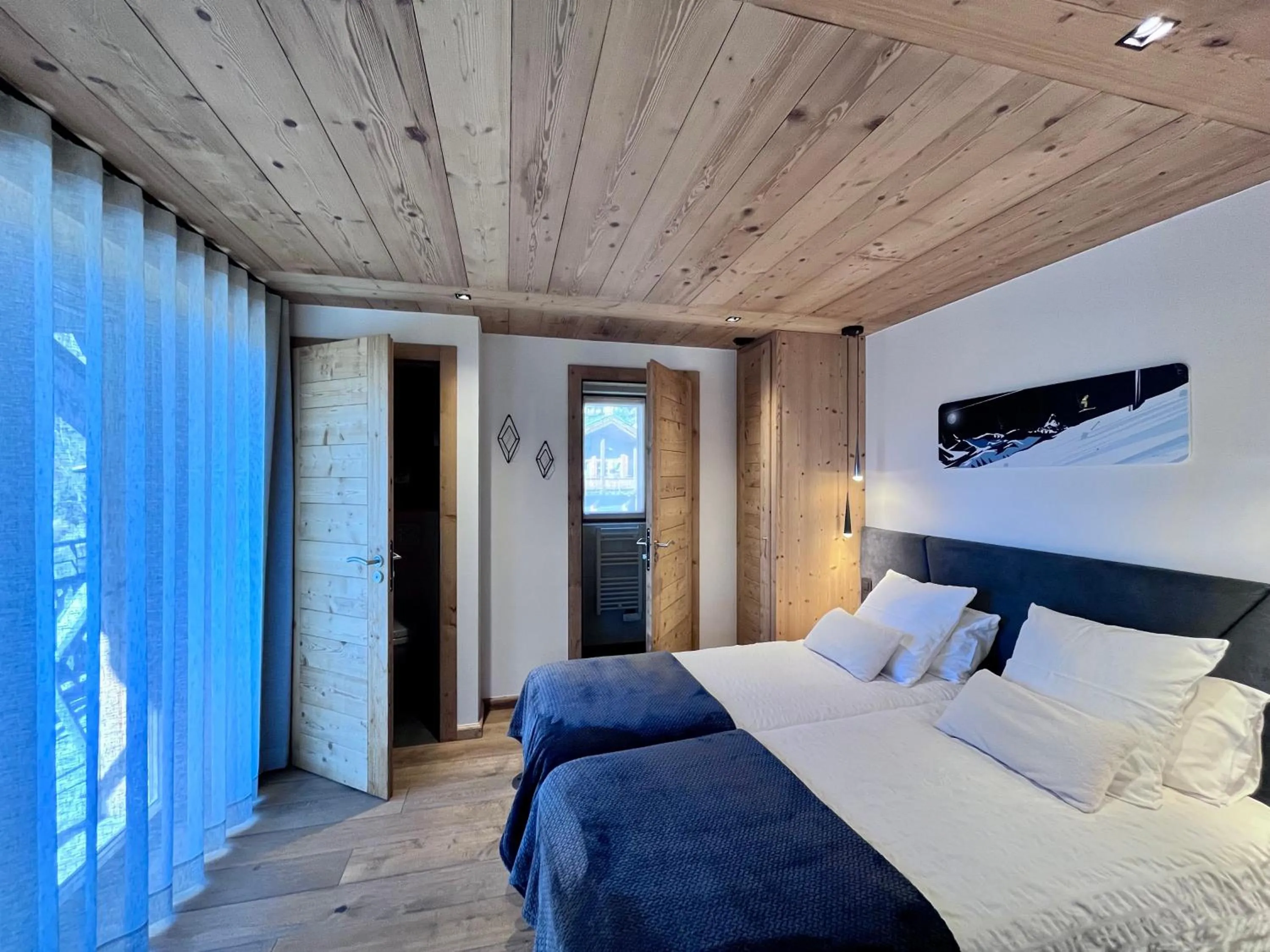 Photo of the whole room, Bed in Chalet Téléporté