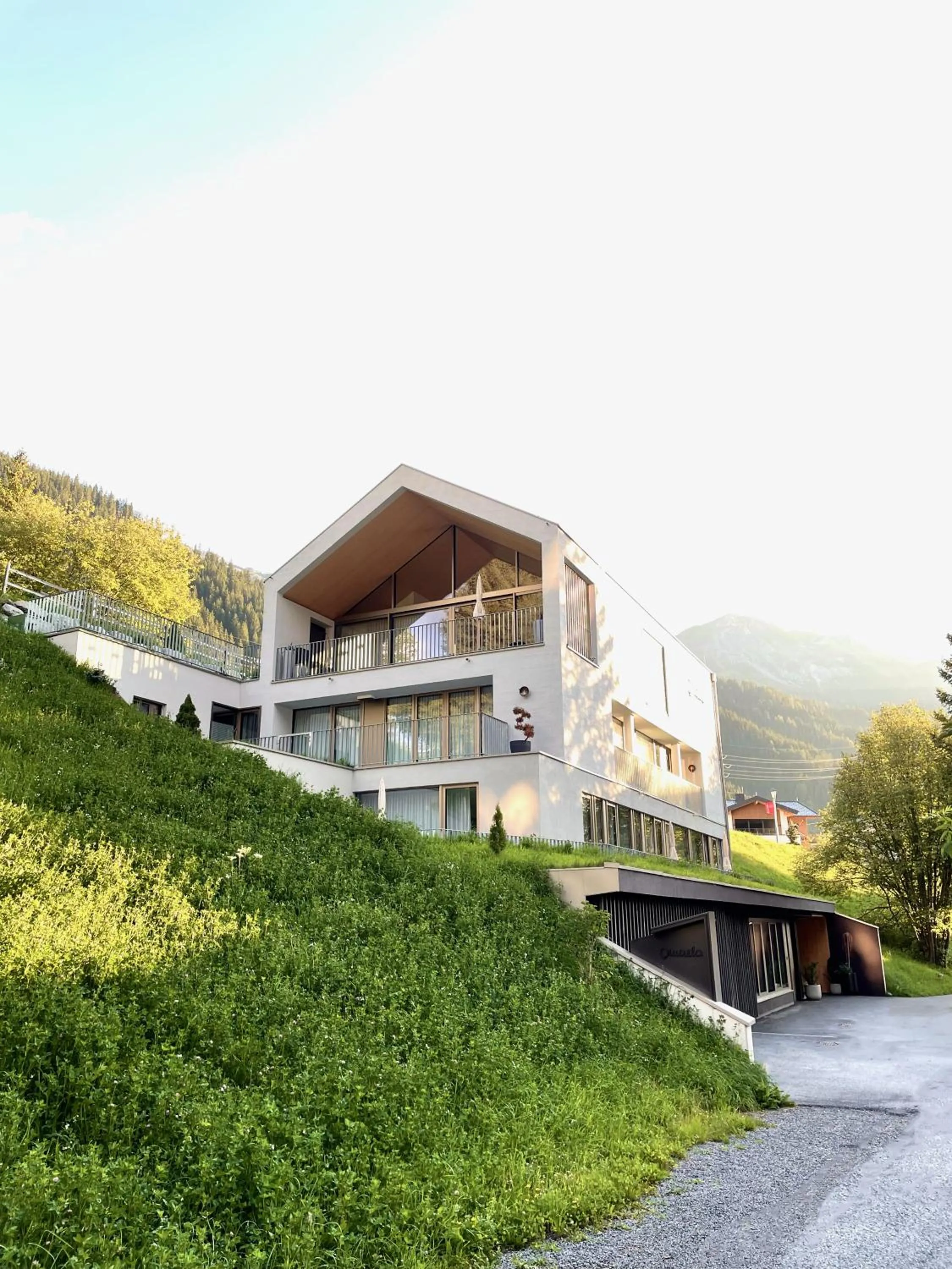 Omaela Apartments