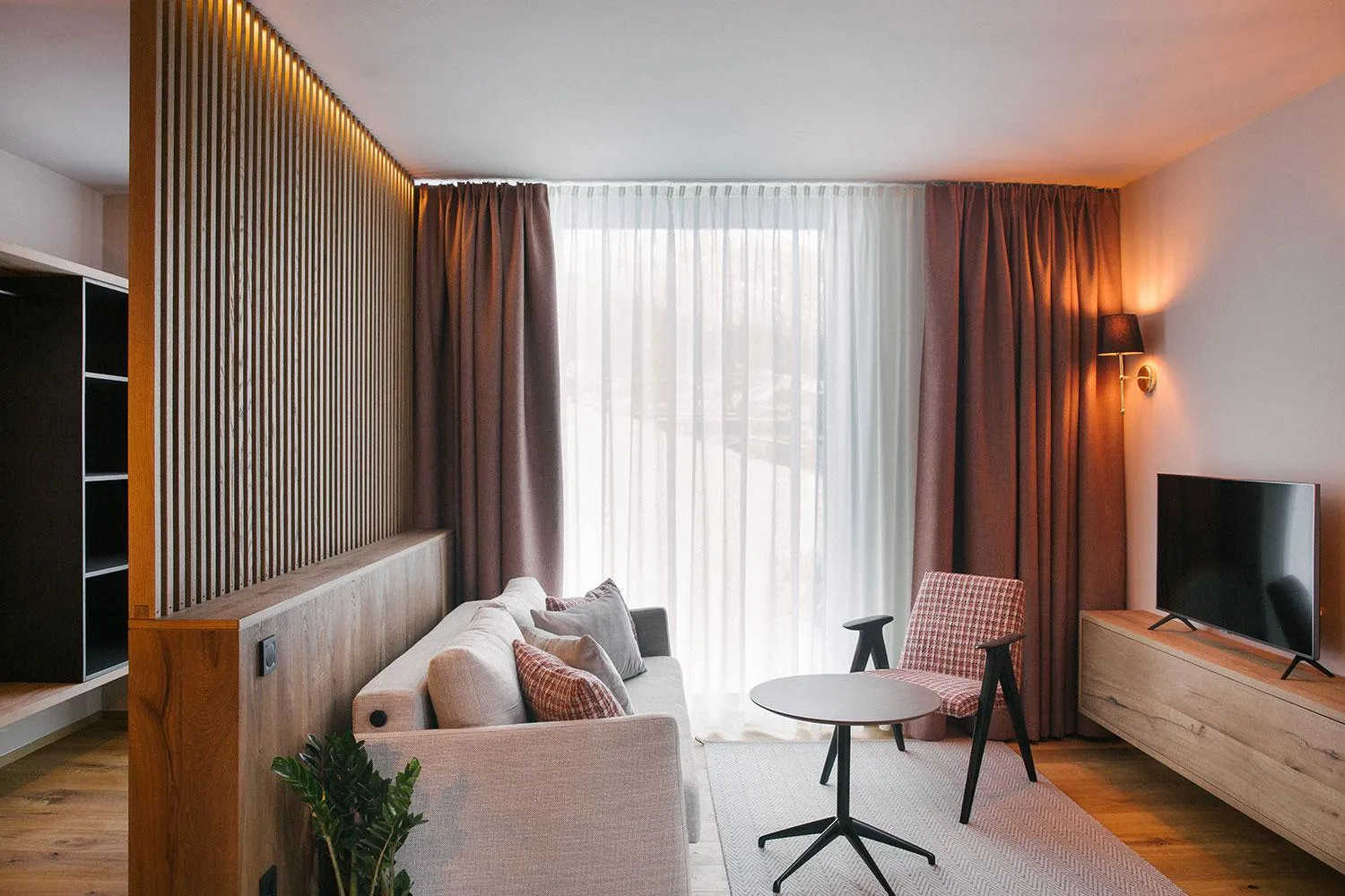 Omaela Apartments