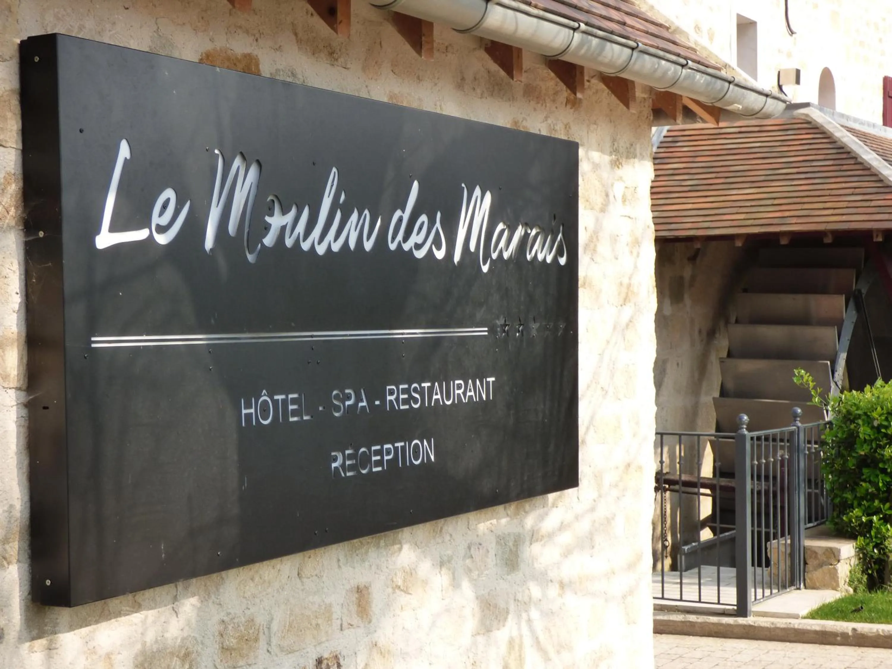 Property logo or sign in Le Moulin des Marais