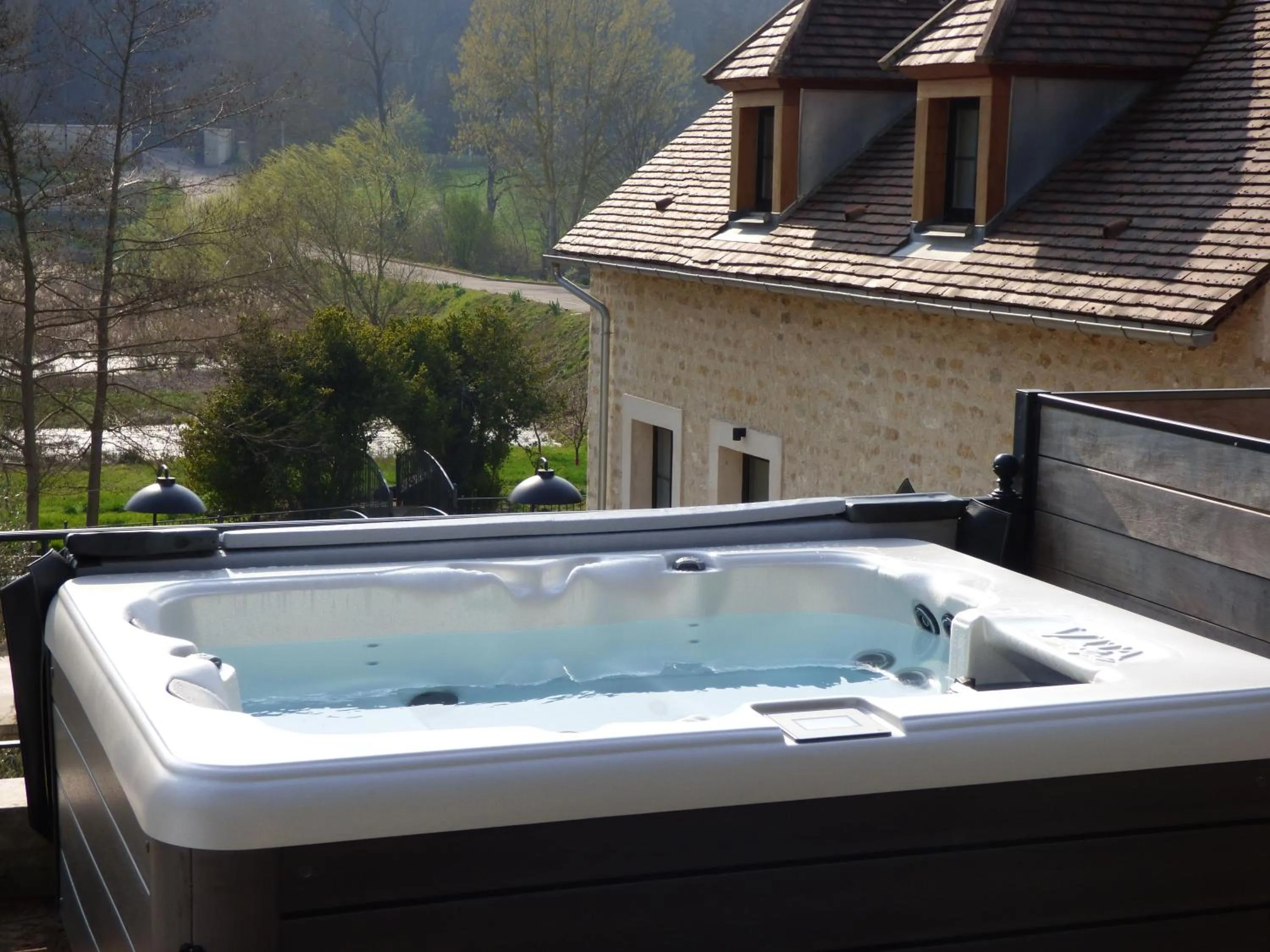 Hot Tub in Le Moulin des Marais