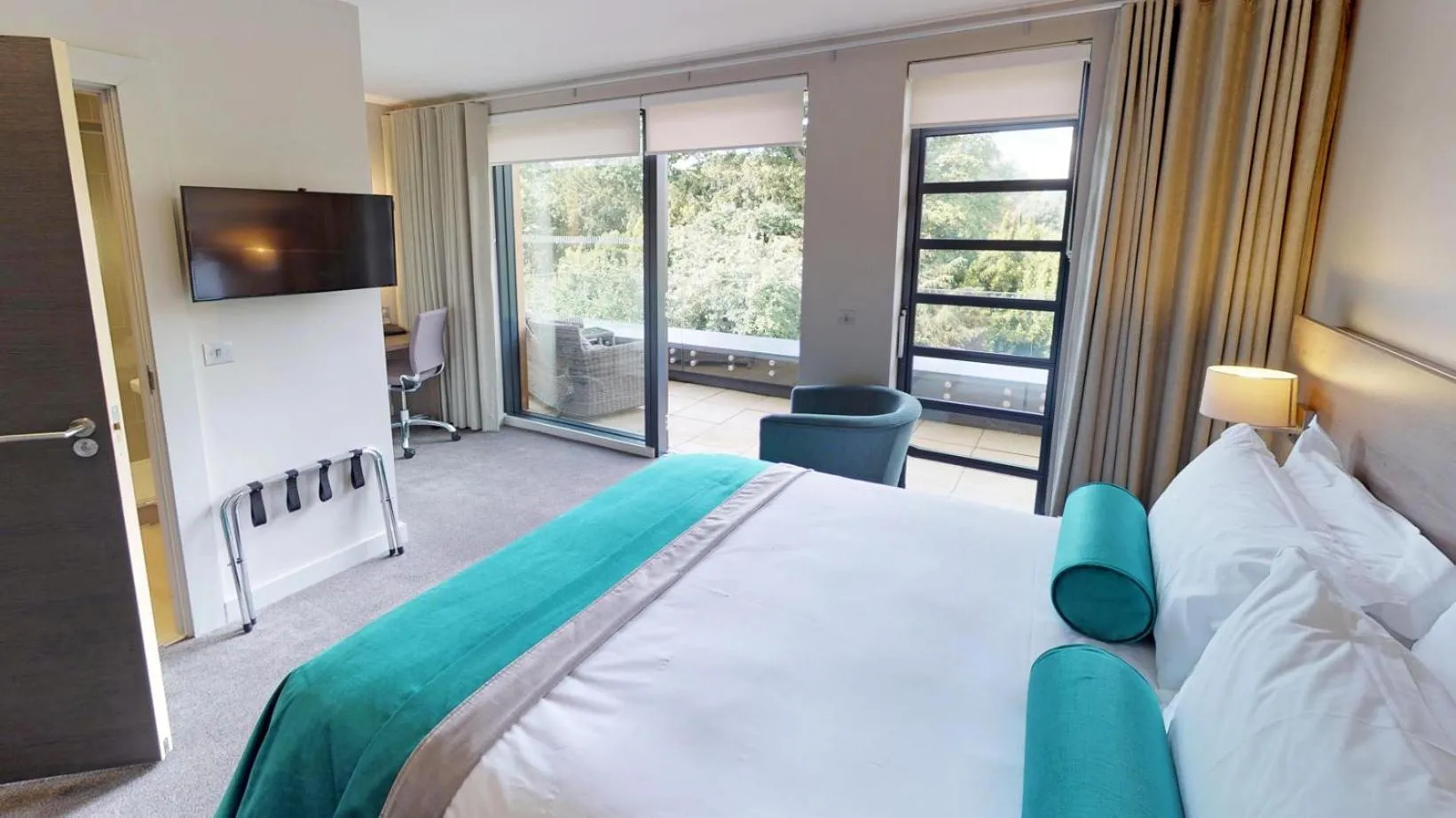 Bed in Greenlands Hotel