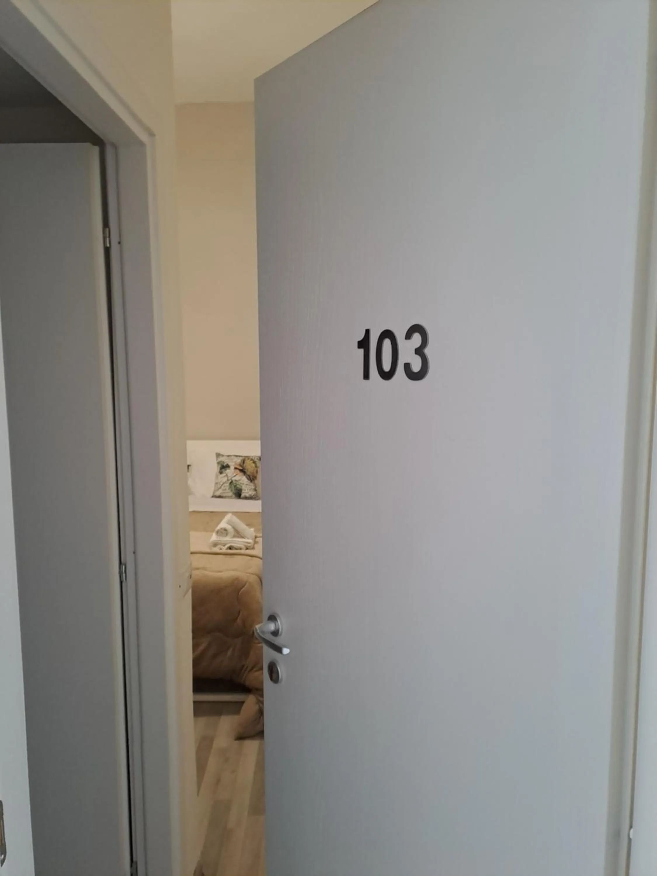 Bedroom, Bed in Bedroom la stazione