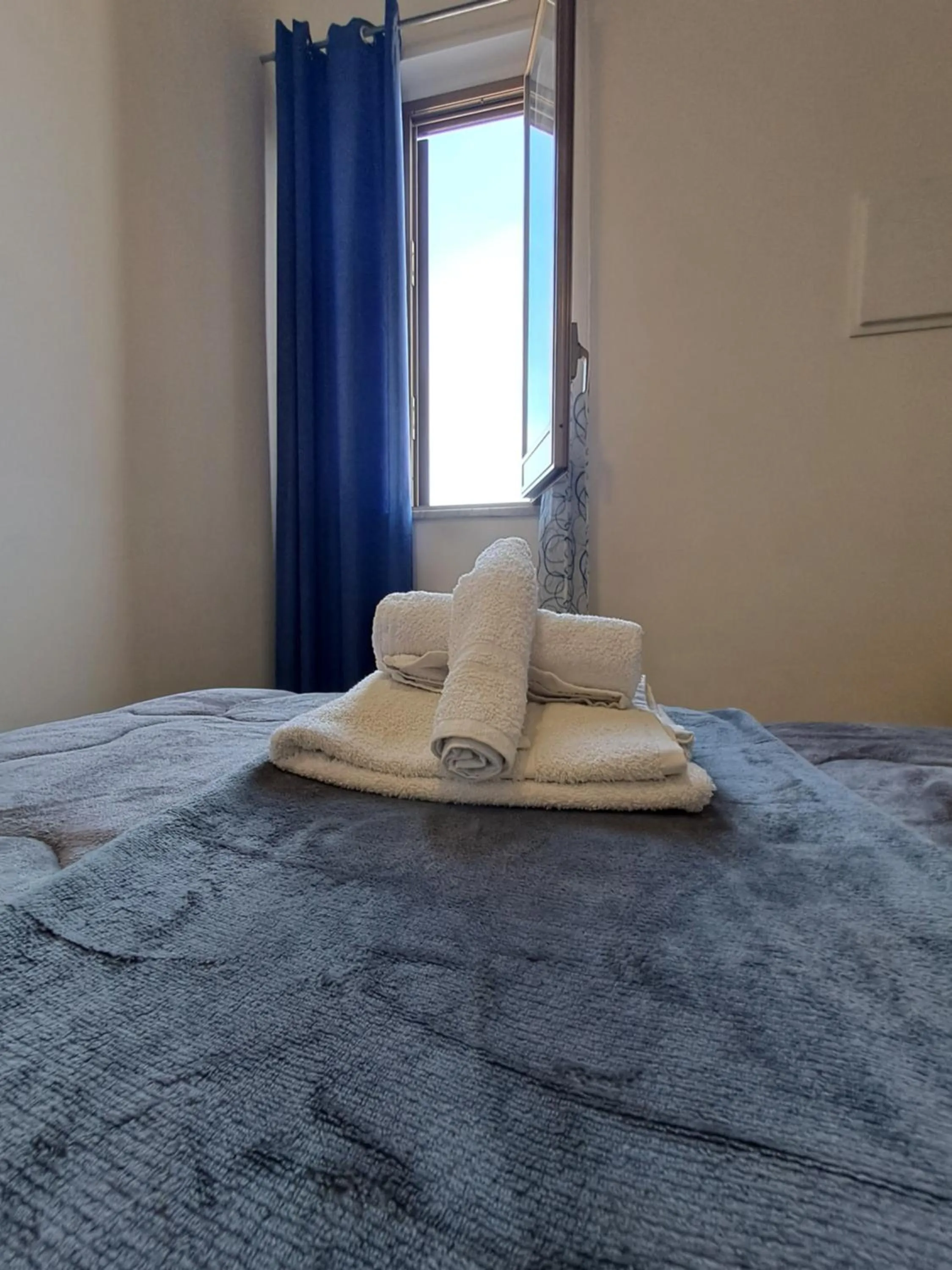 Bedroom, Bed in Bedroom la stazione