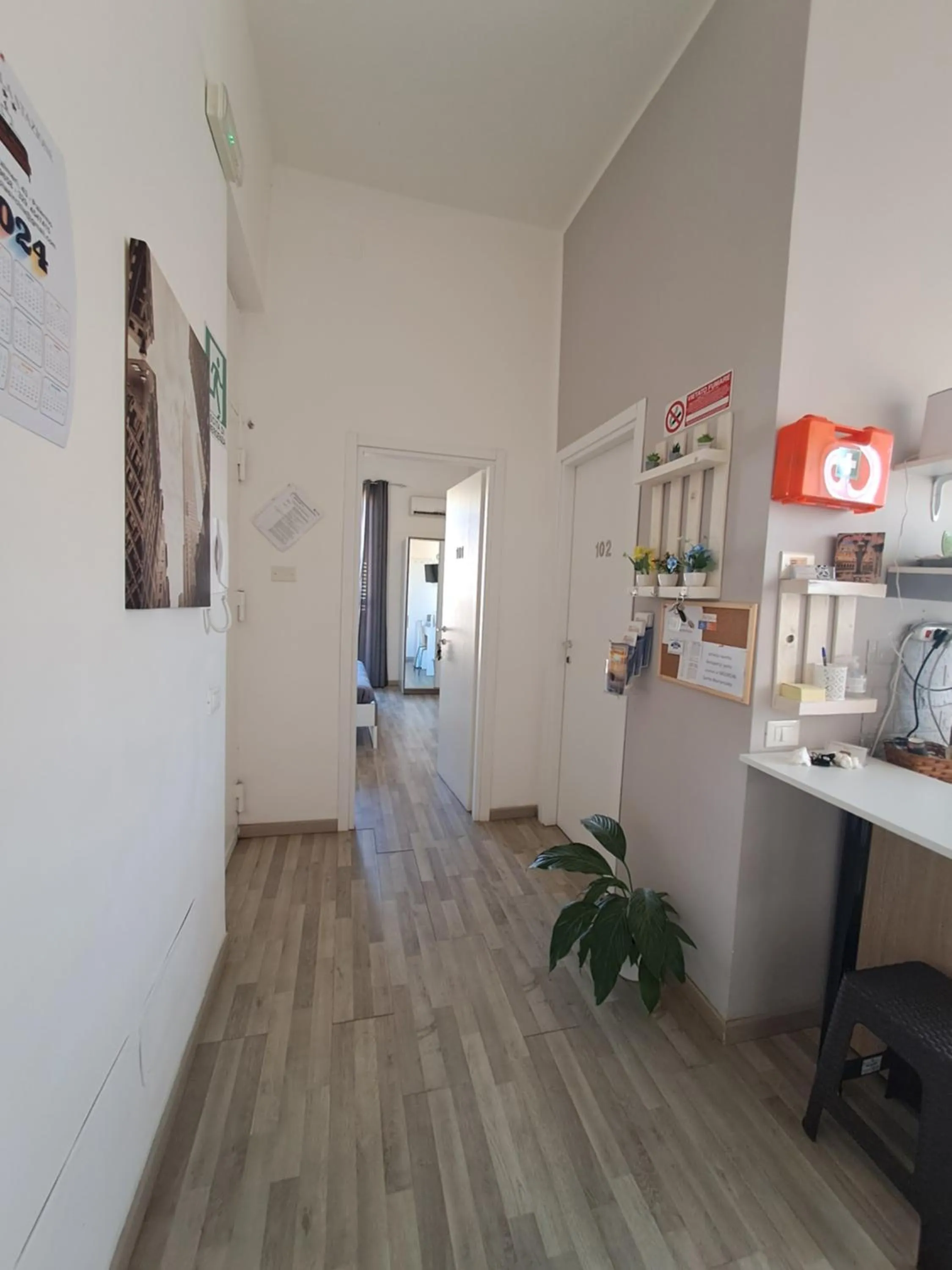 Kitchen or kitchenette in Bedroom la stazione