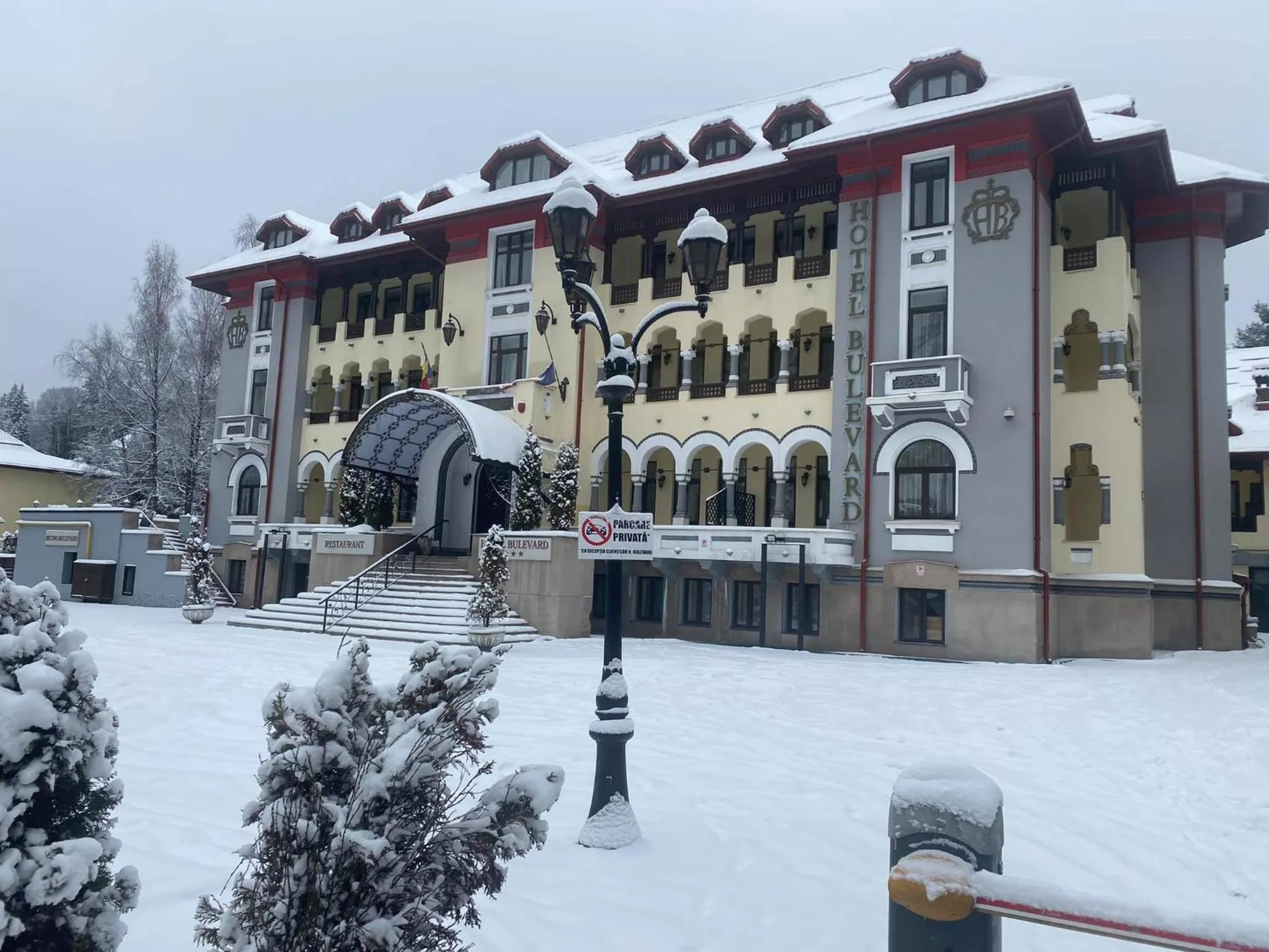 Property building in Hotel Bulevard Predeal