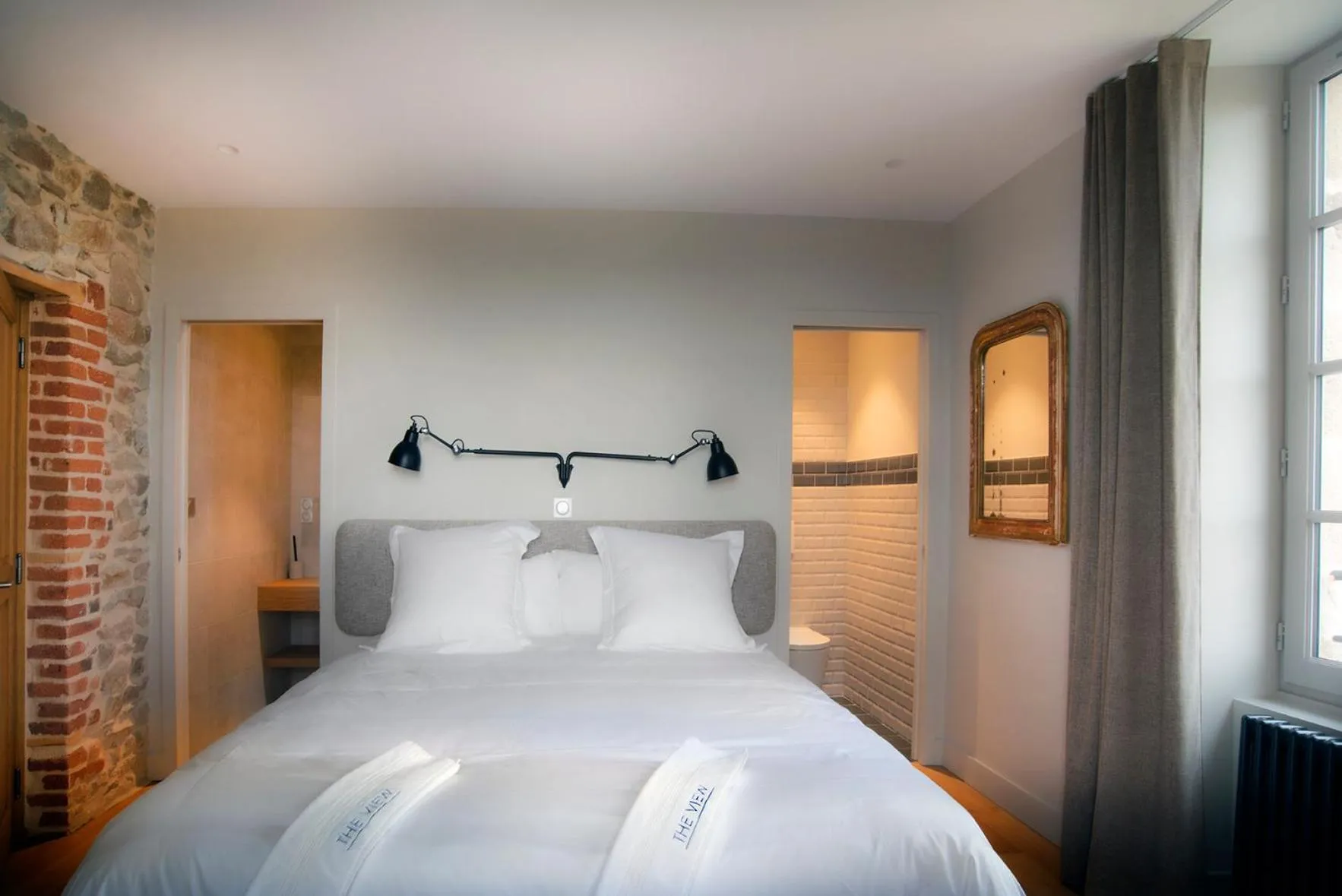 Bed in The view of Montpeyroux