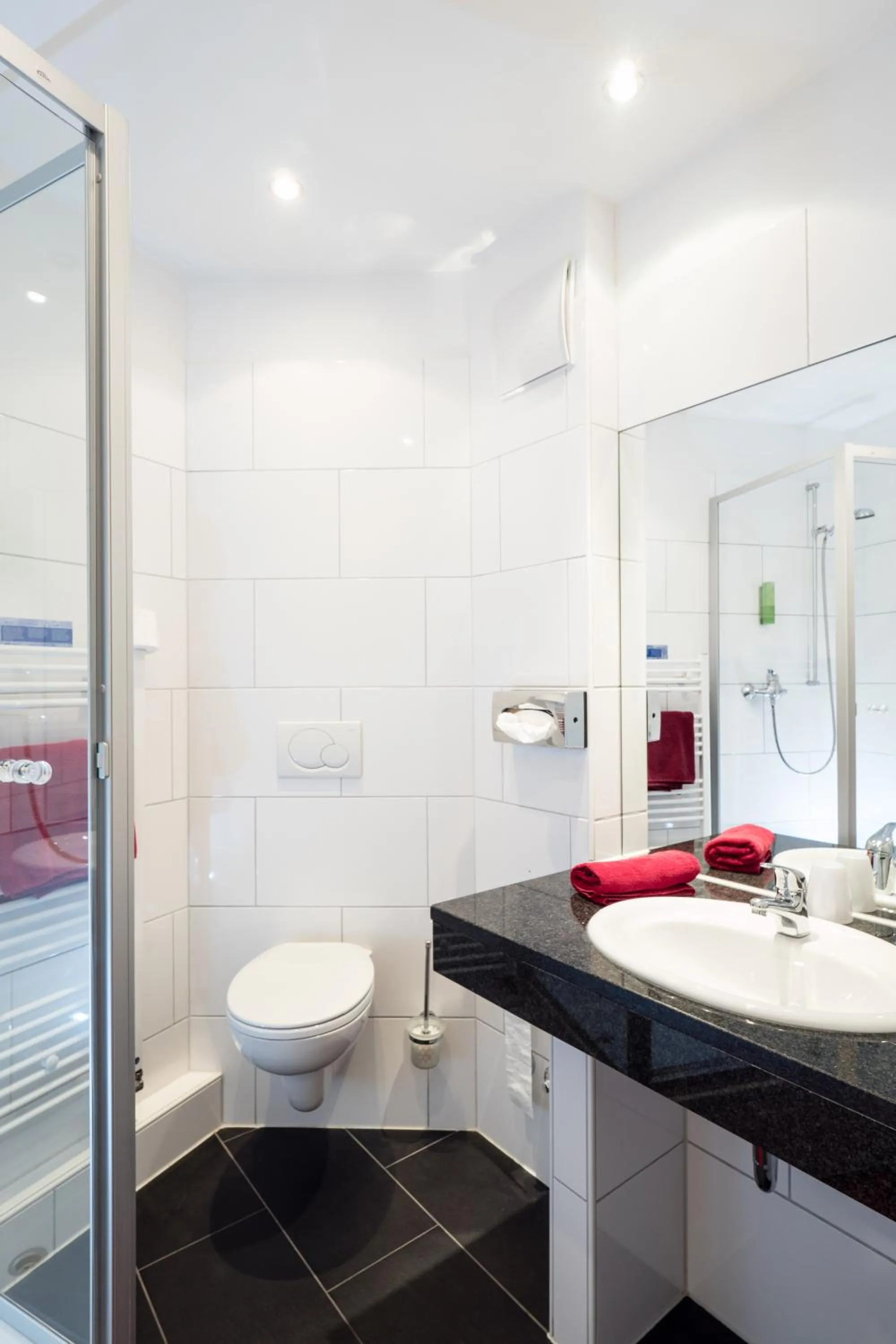 Bathroom in Hotel Deutsches Haus