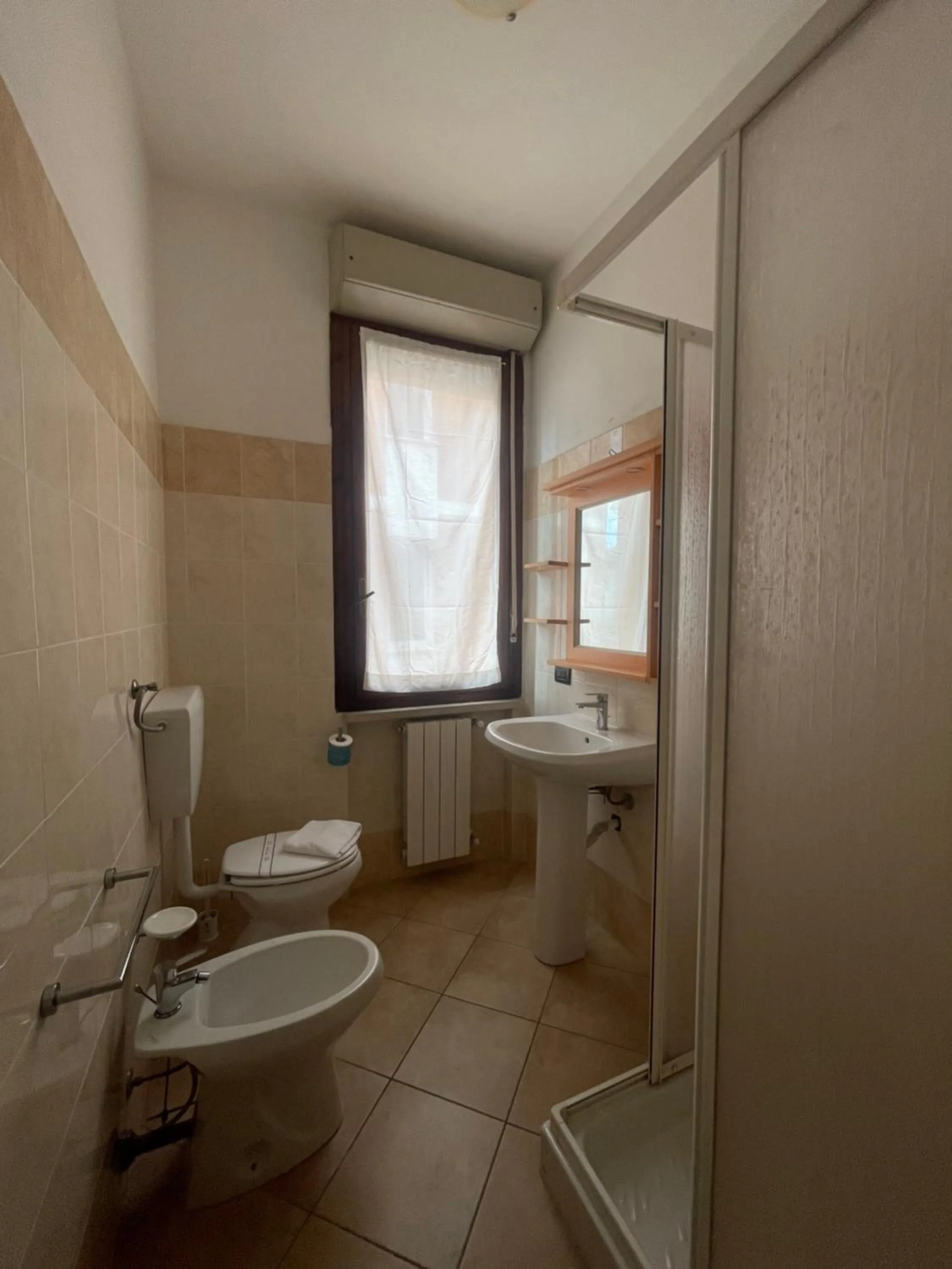 Shower in Le Coltie - affittacamere e appartamenti
