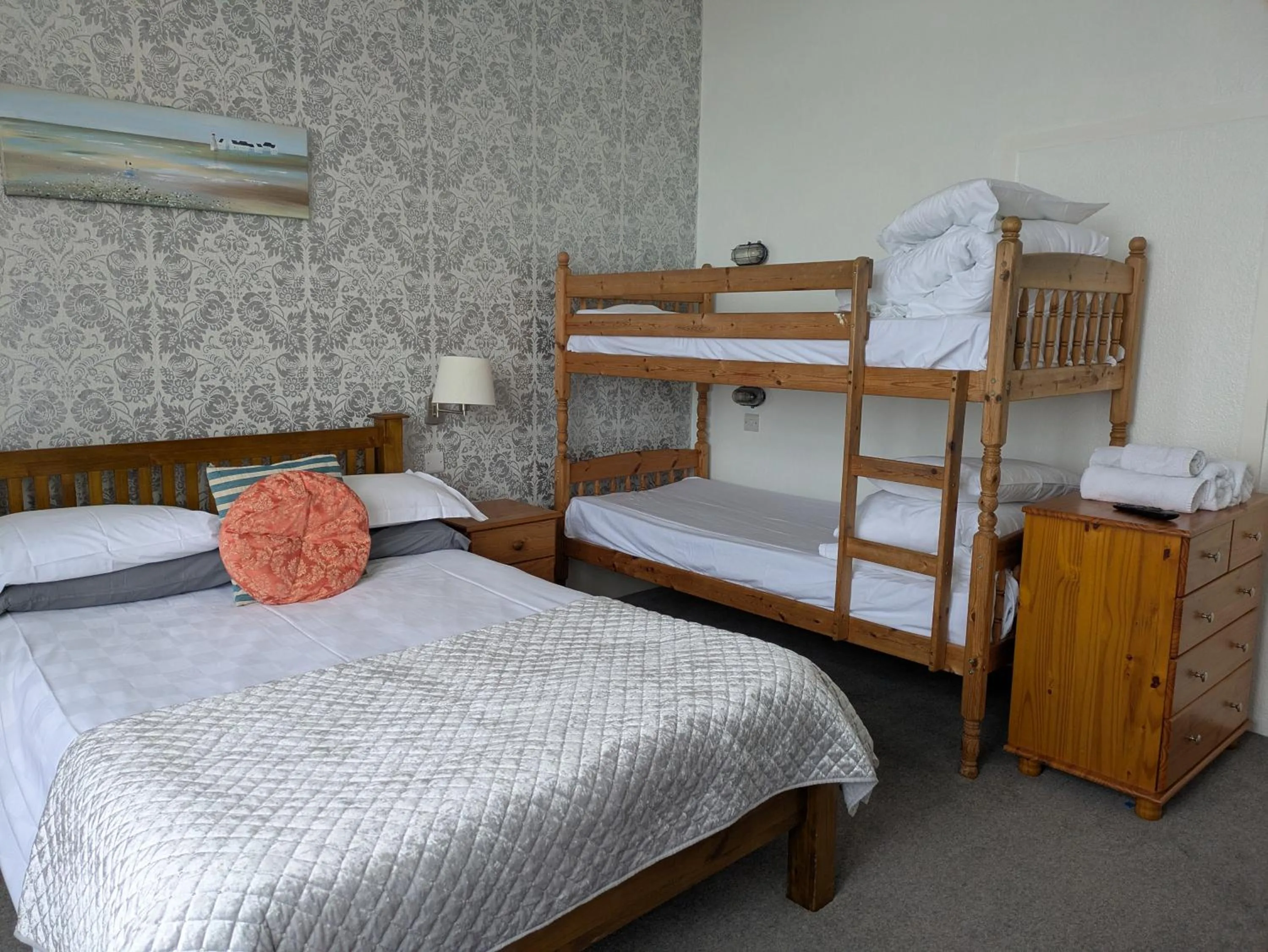 Bed in The Kenton Hotel