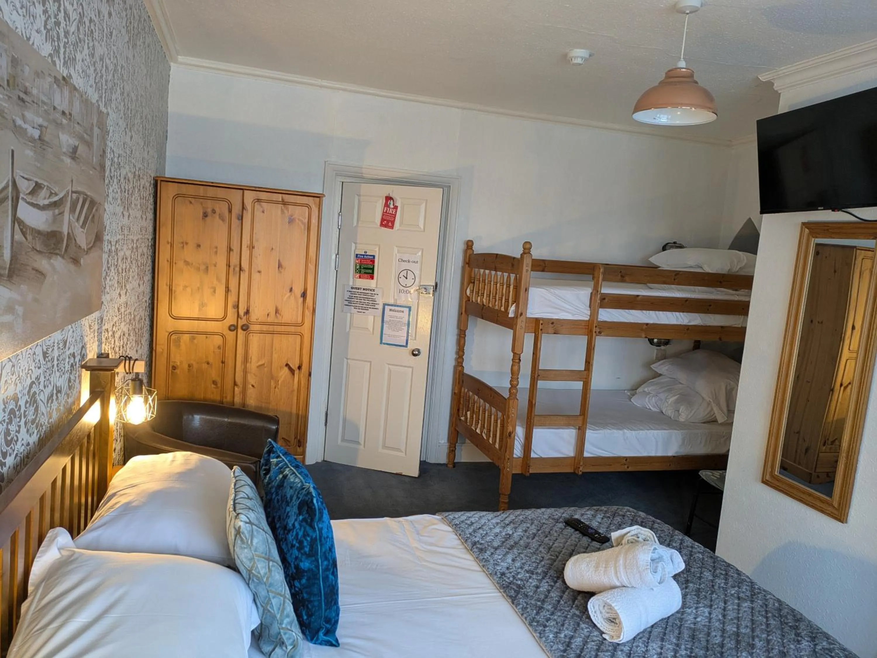 Bed in The Kenton Hotel