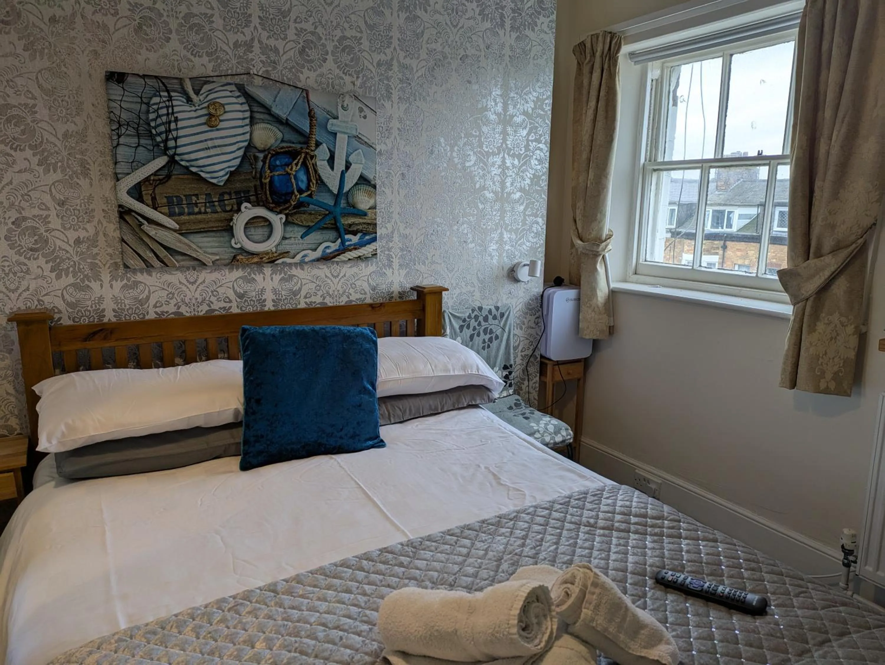 Bed in The Kenton Hotel