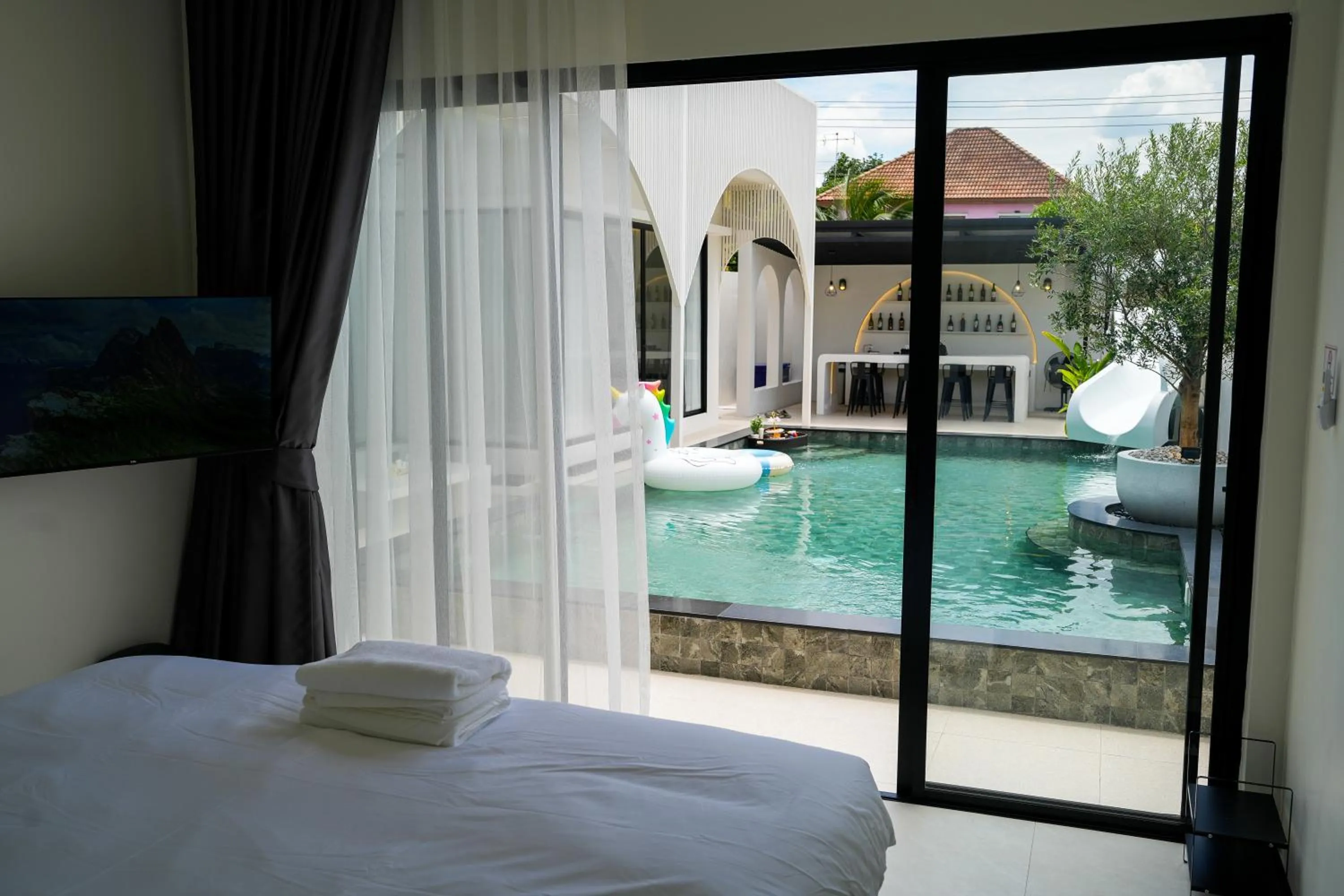 Bed in Skyline Resort