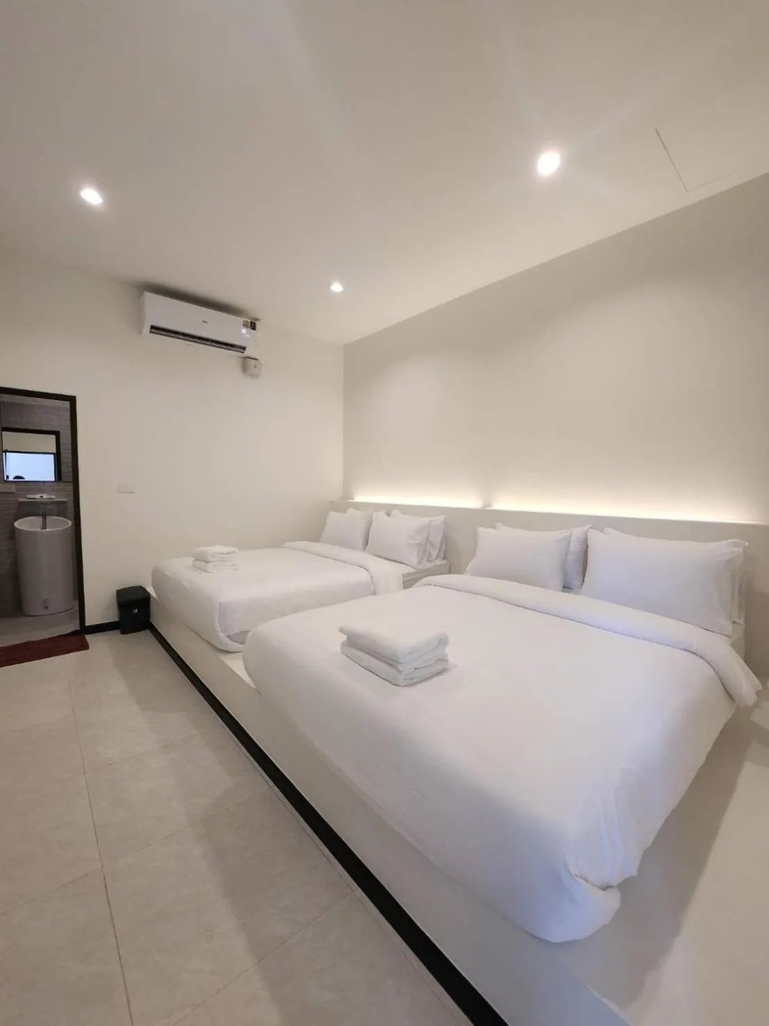 Bed in Skyline Resort