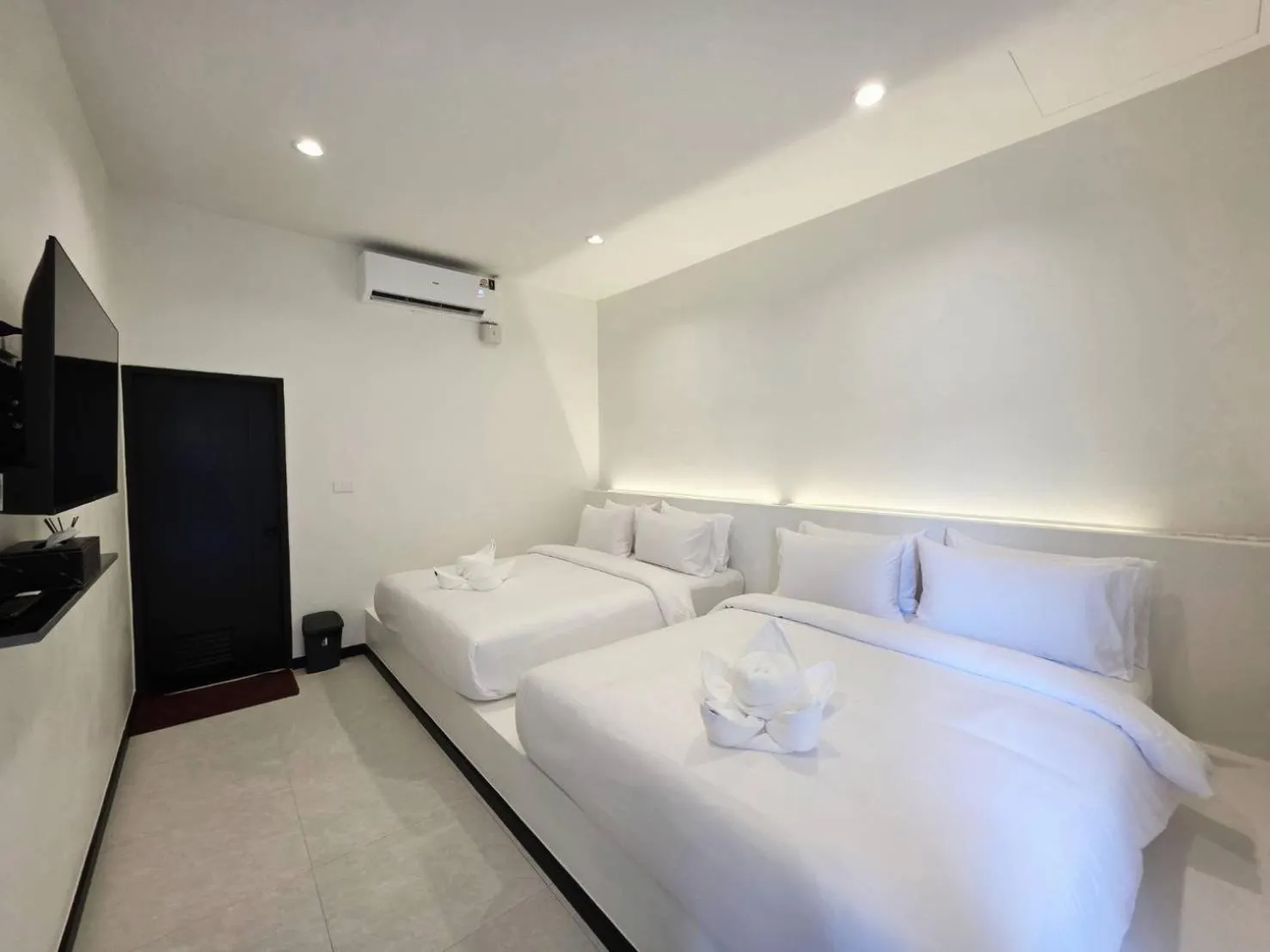 Bed in Skyline Resort