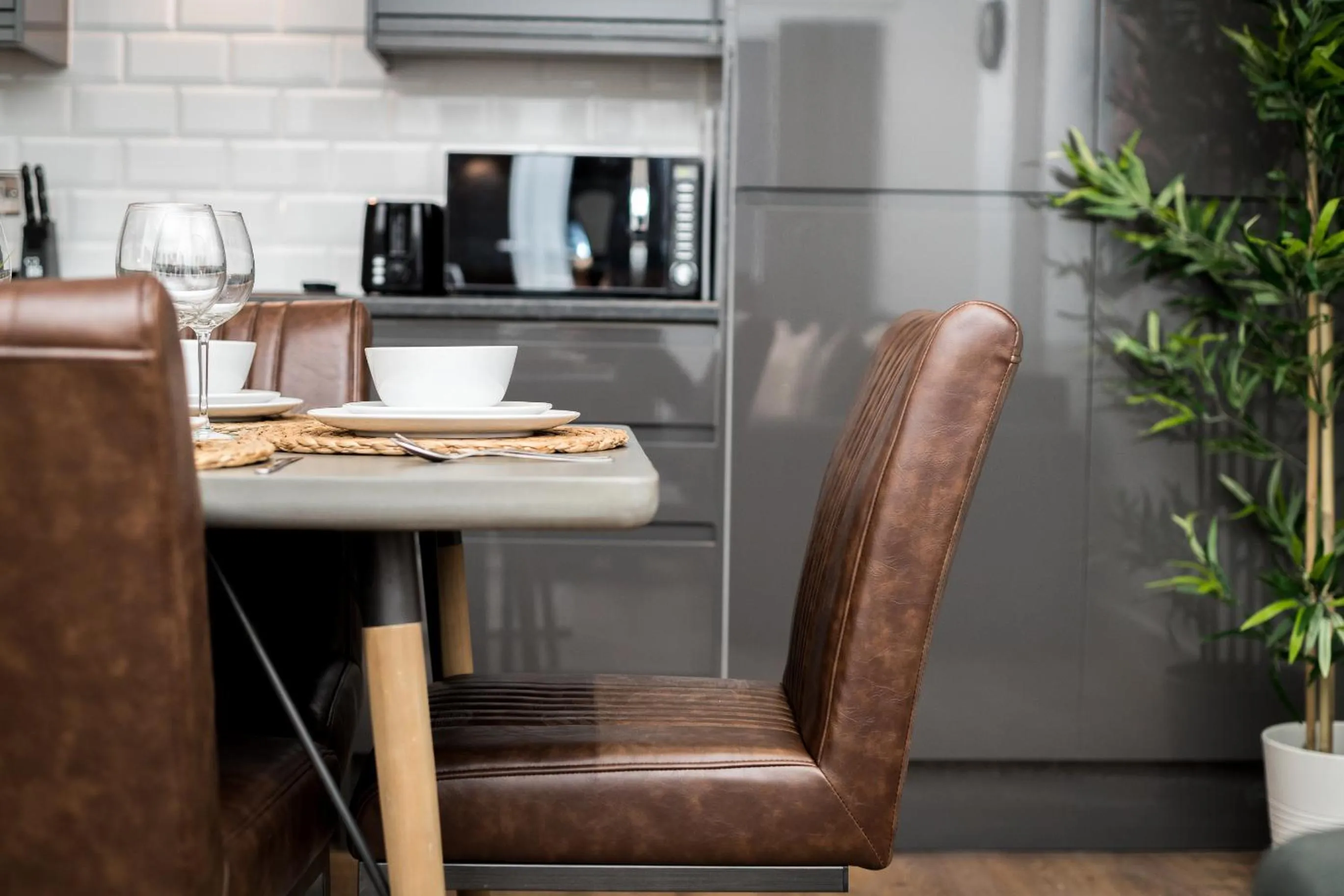 Dining area in SGT Peppers Mathew Street Apartments By Happy Days