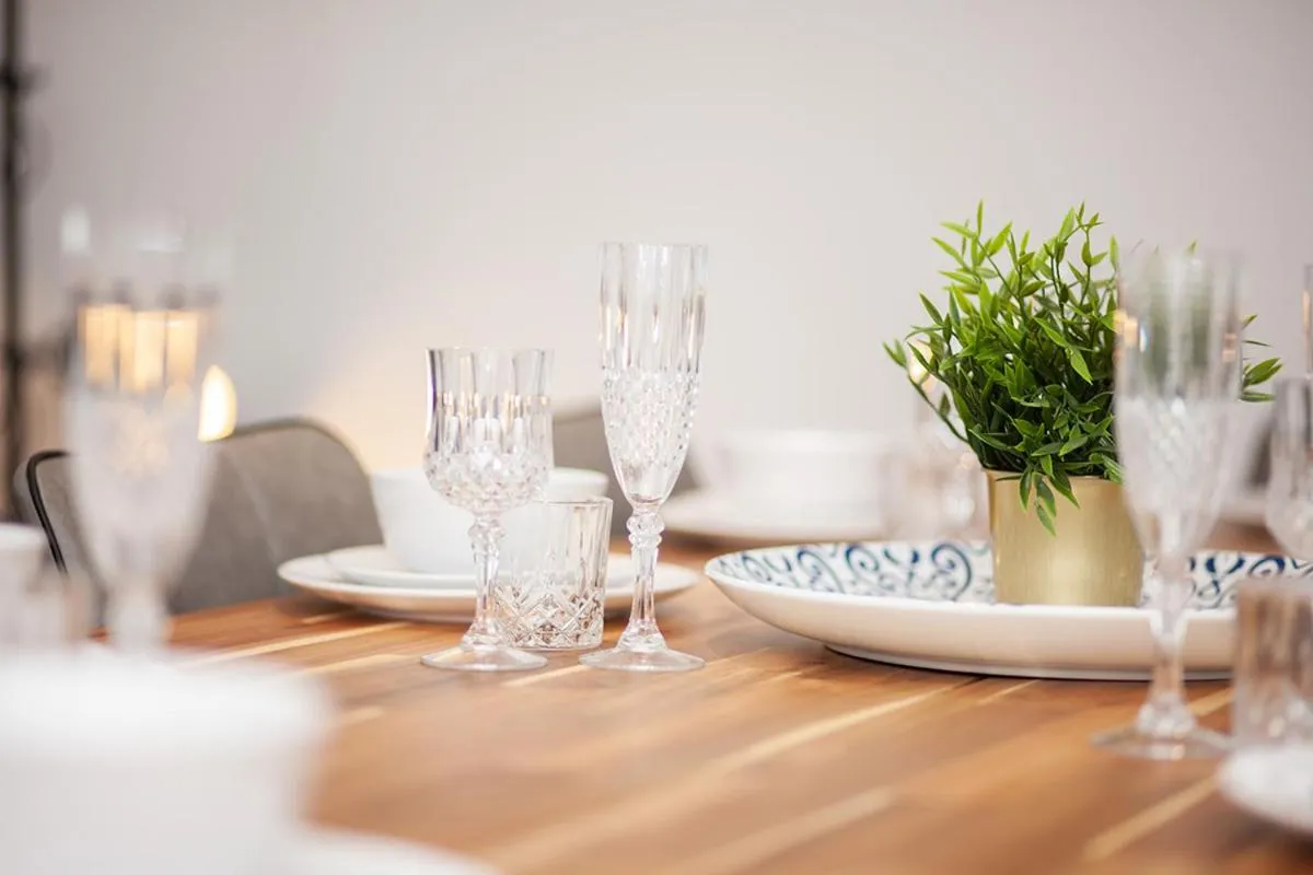 Dining area in SGT Peppers Mathew Street Apartments By Happy Days