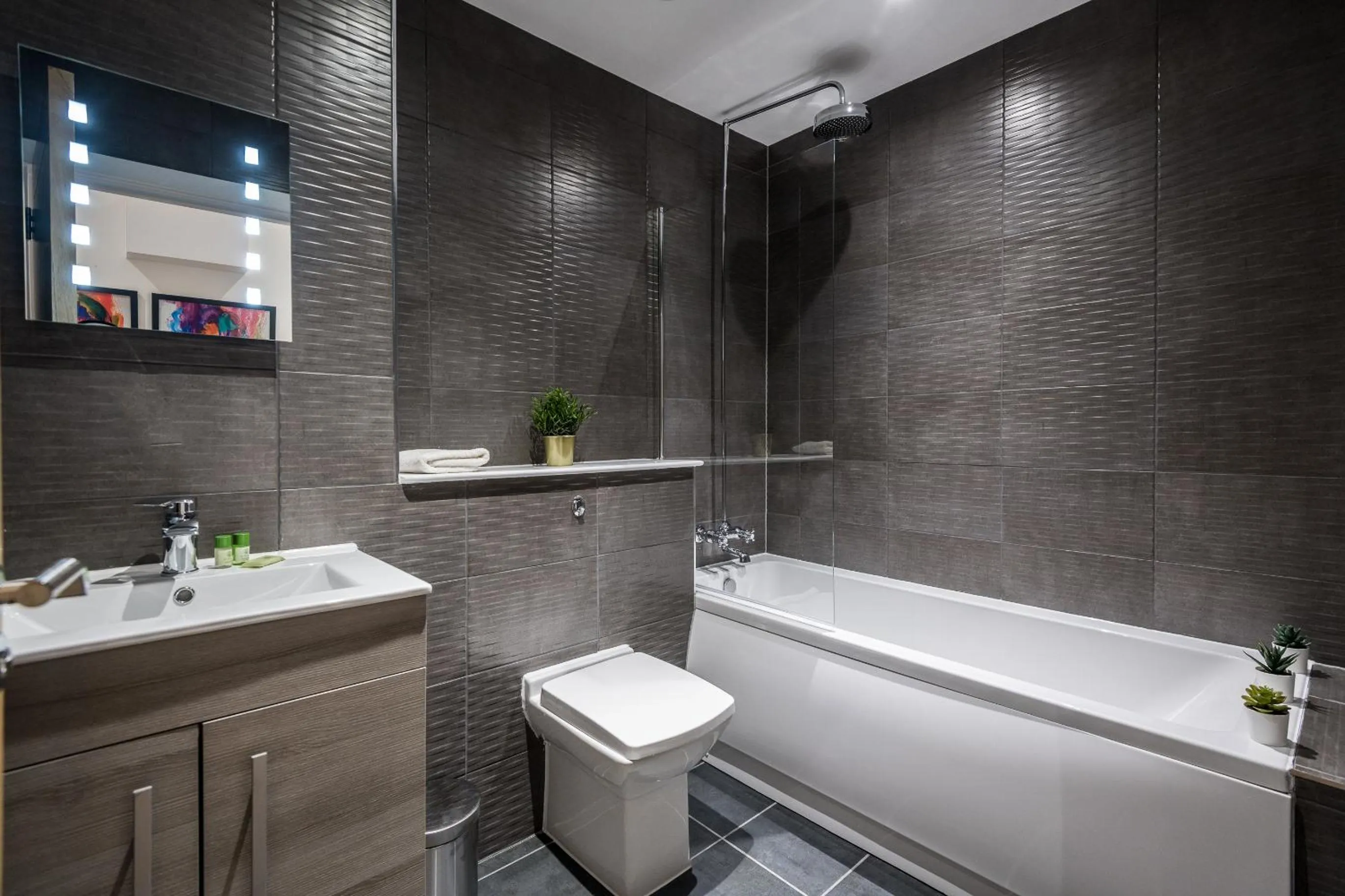 Bathroom in SGT Peppers Mathew Street Apartments By Happy Days