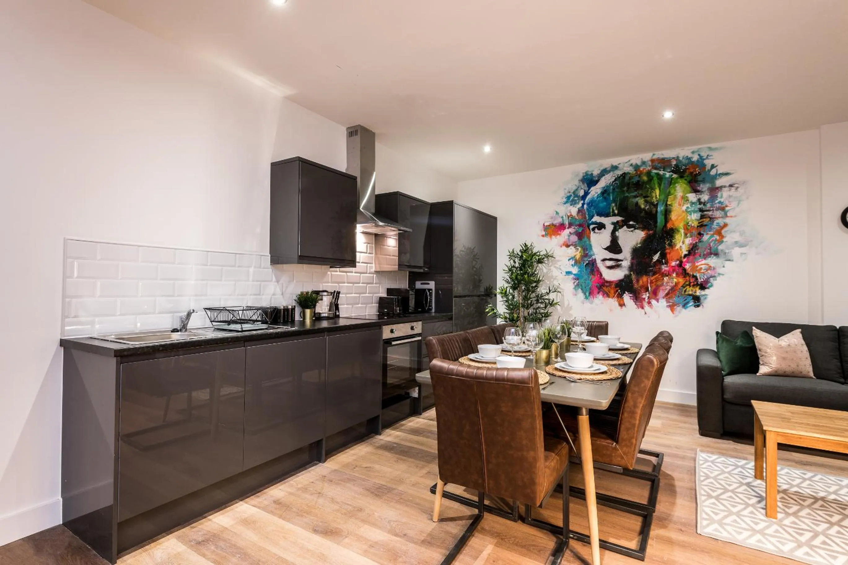 Kitchen or kitchenette in SGT Peppers Mathew Street Apartments By Happy Days