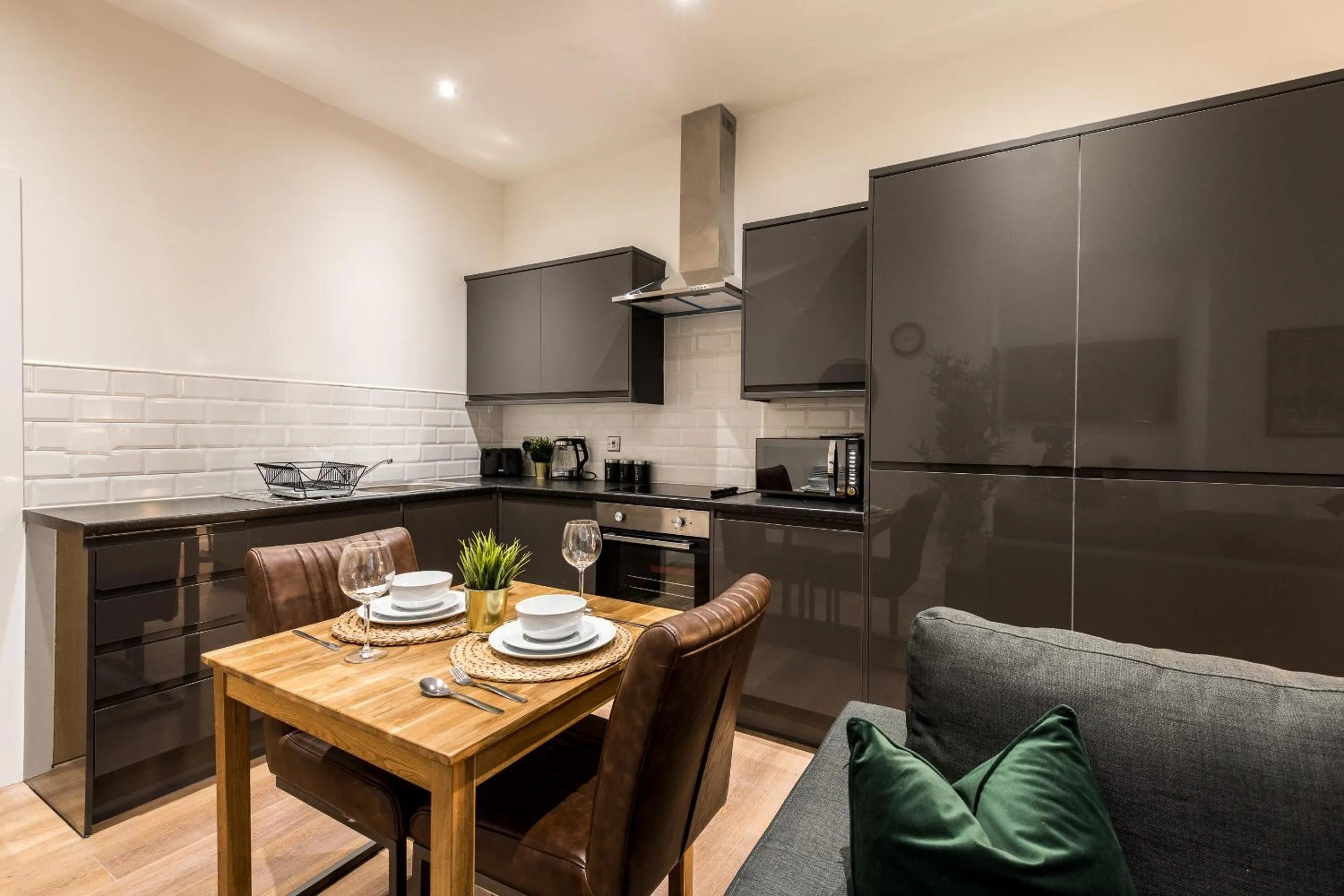 Kitchen or kitchenette in SGT Peppers Mathew Street Apartments By Happy Days