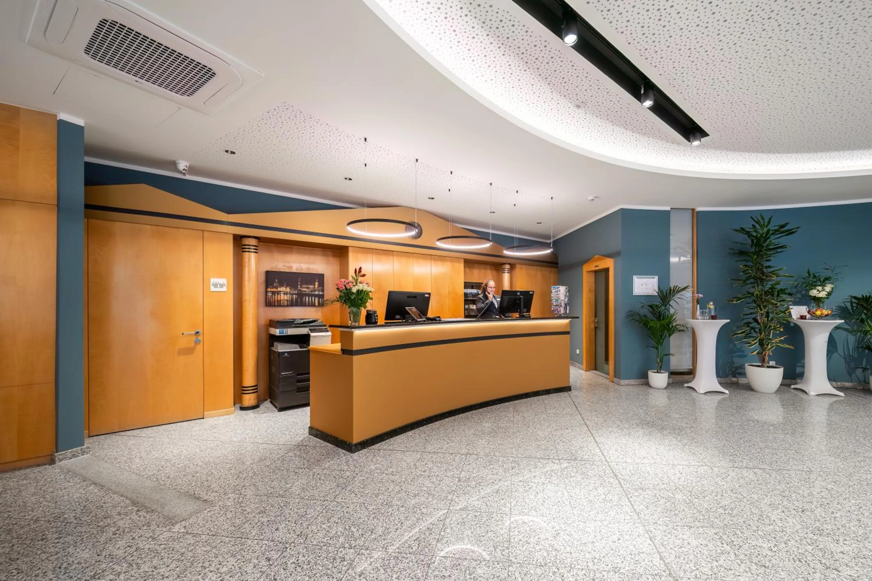 Lobby or reception in AZIMUT Hotel Dresden