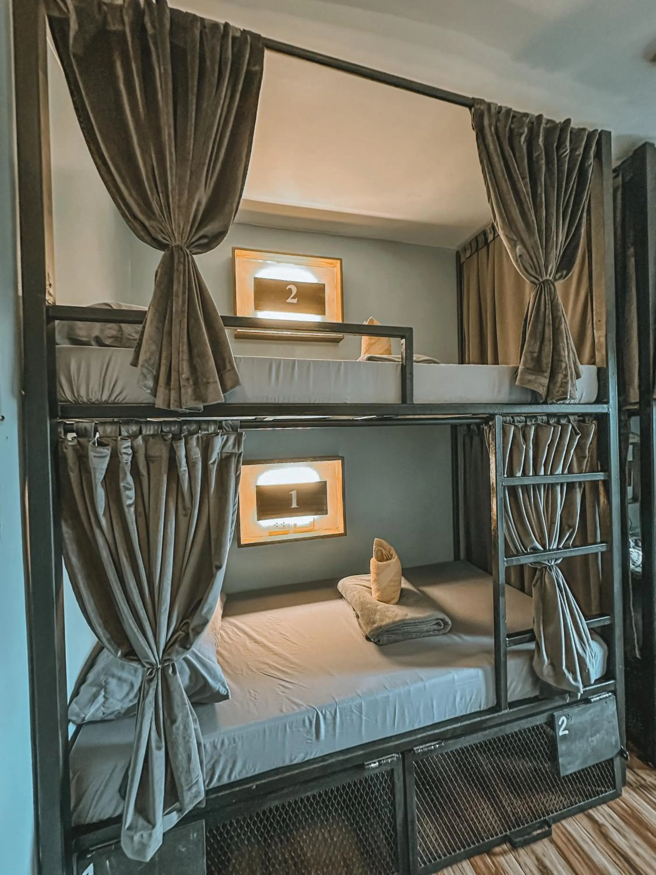 Bed in Outpost Hostel - Coron