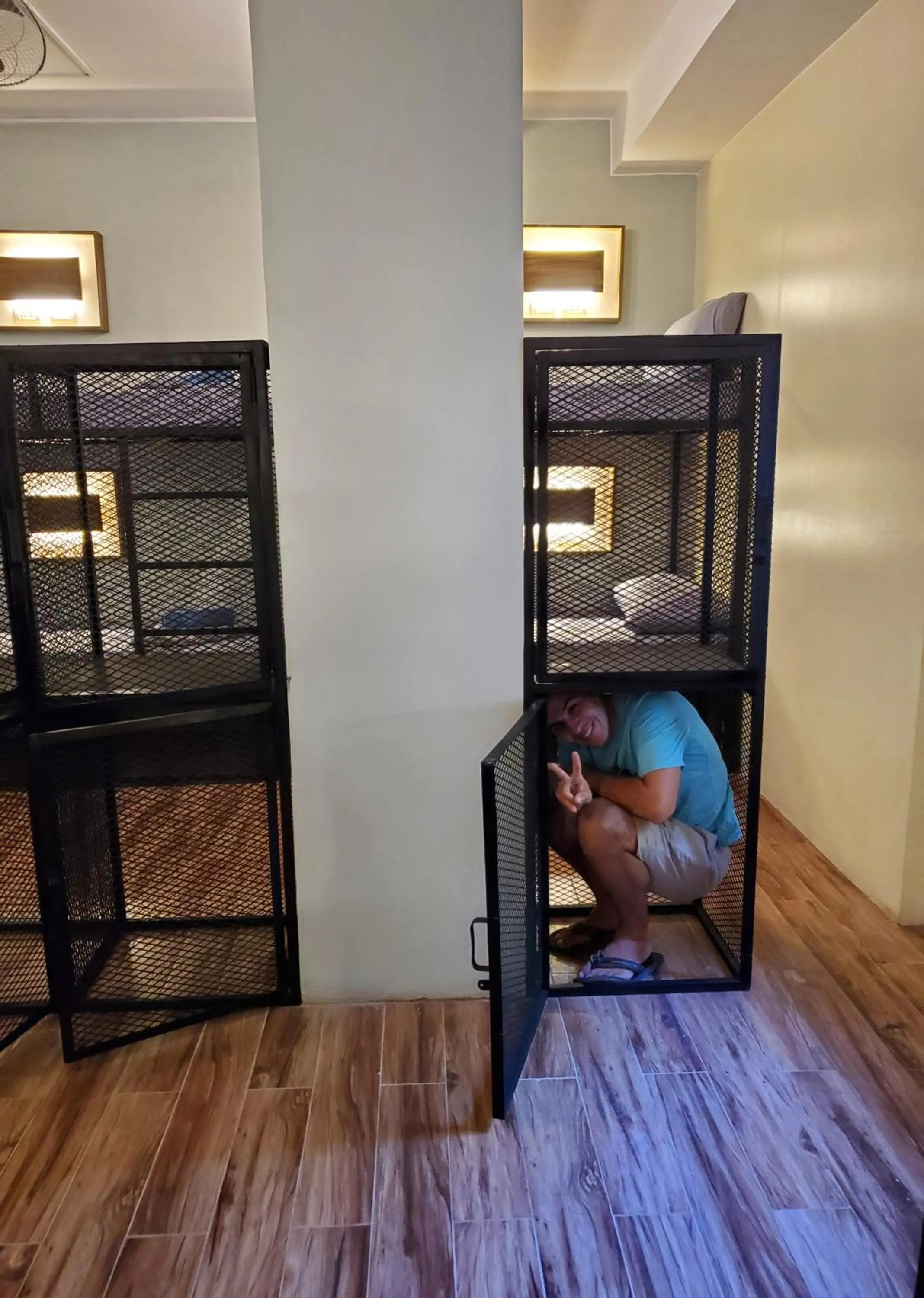 locker, Bed in Outpost Hostel - Coron