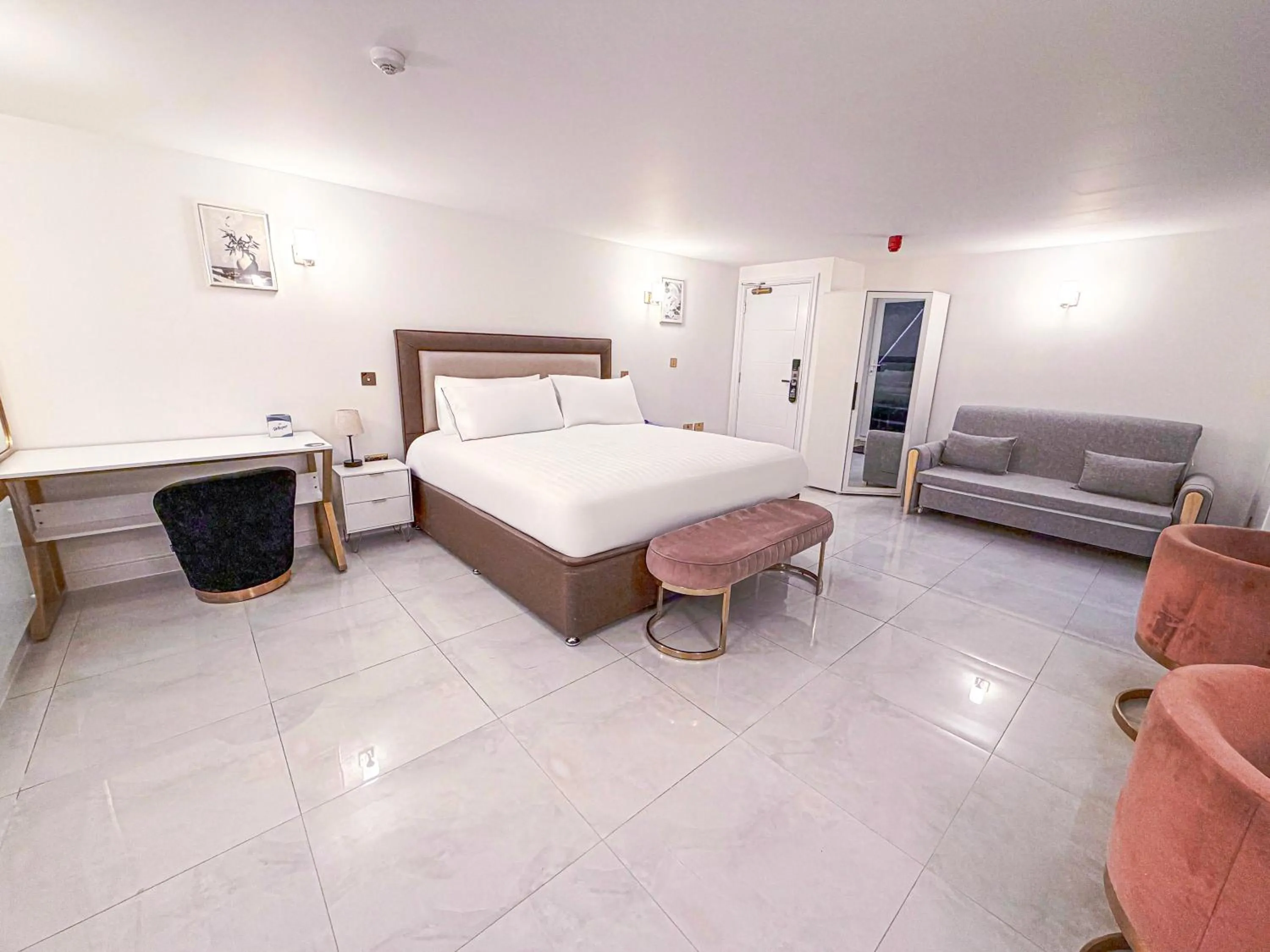 Bed in The Hadley Hotel