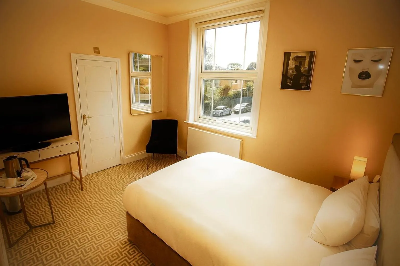 Bed in The Hadley Hotel