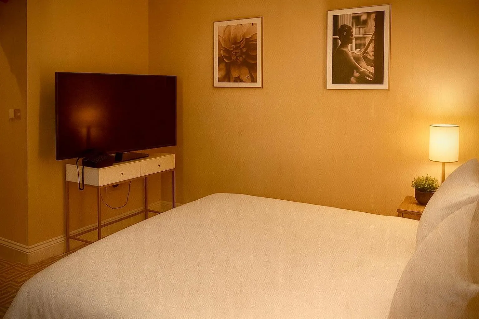 Bed in The Hadley Hotel