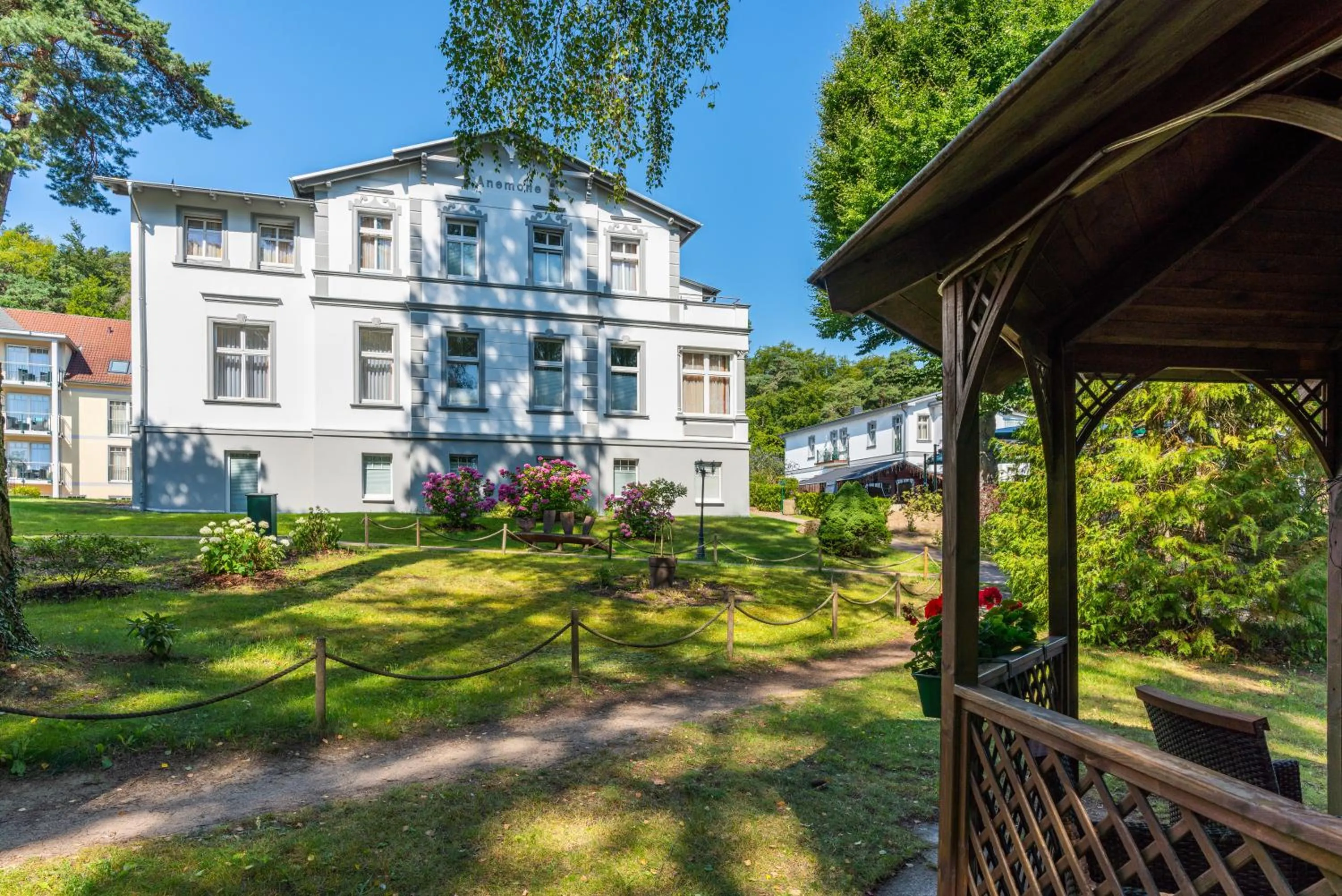 Property building in Ostseehotel Villen im Park - ein Rovell Hotel