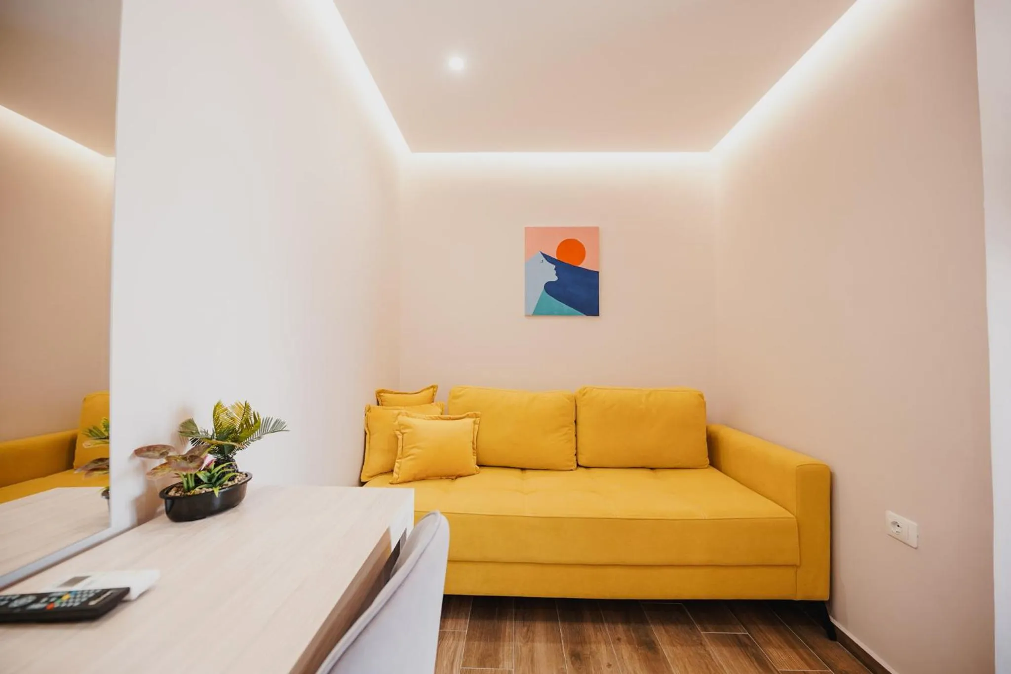 TV and multimedia in Himara 28 Hotel