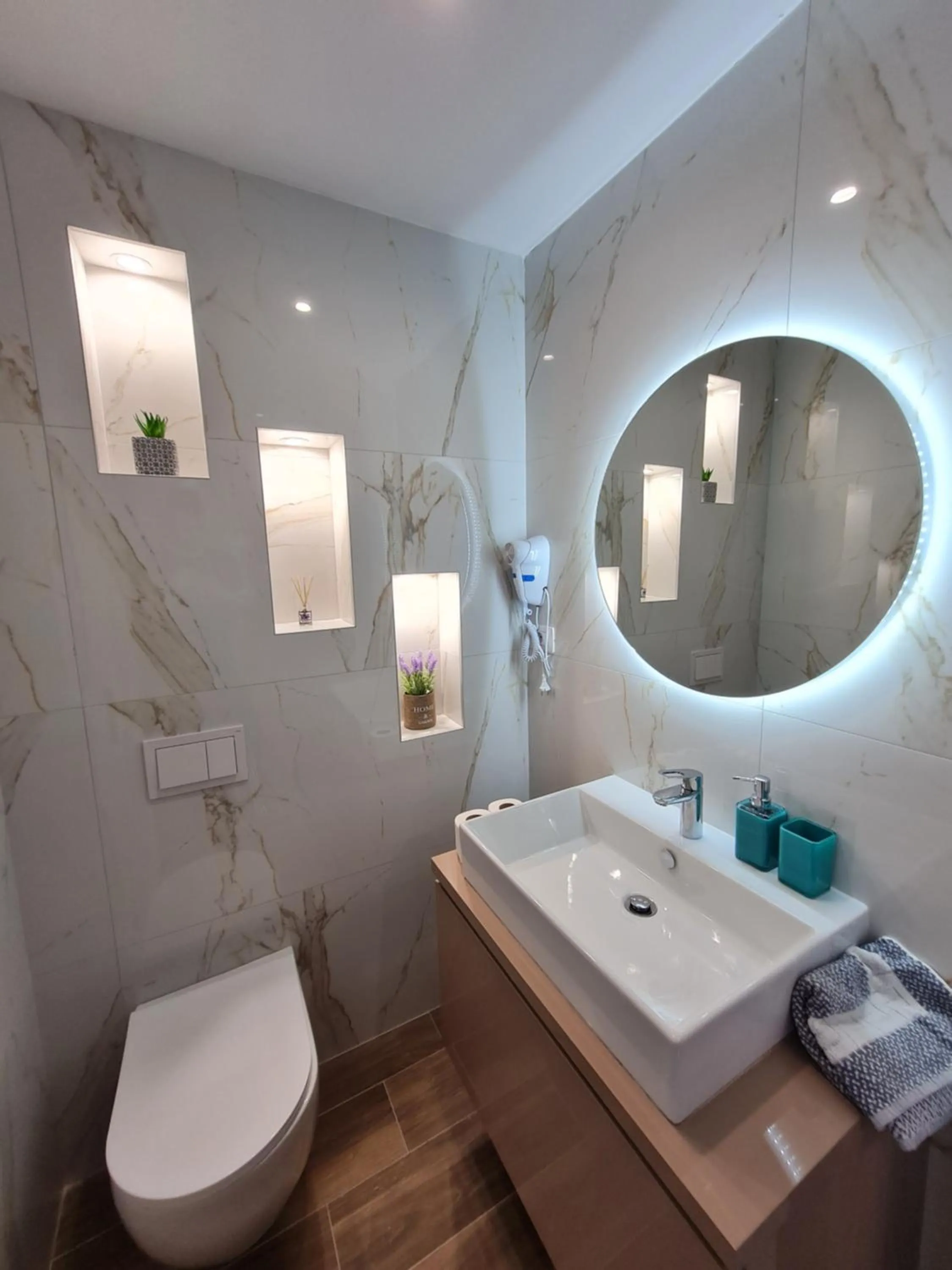 Bathroom in Himara 28 Hotel