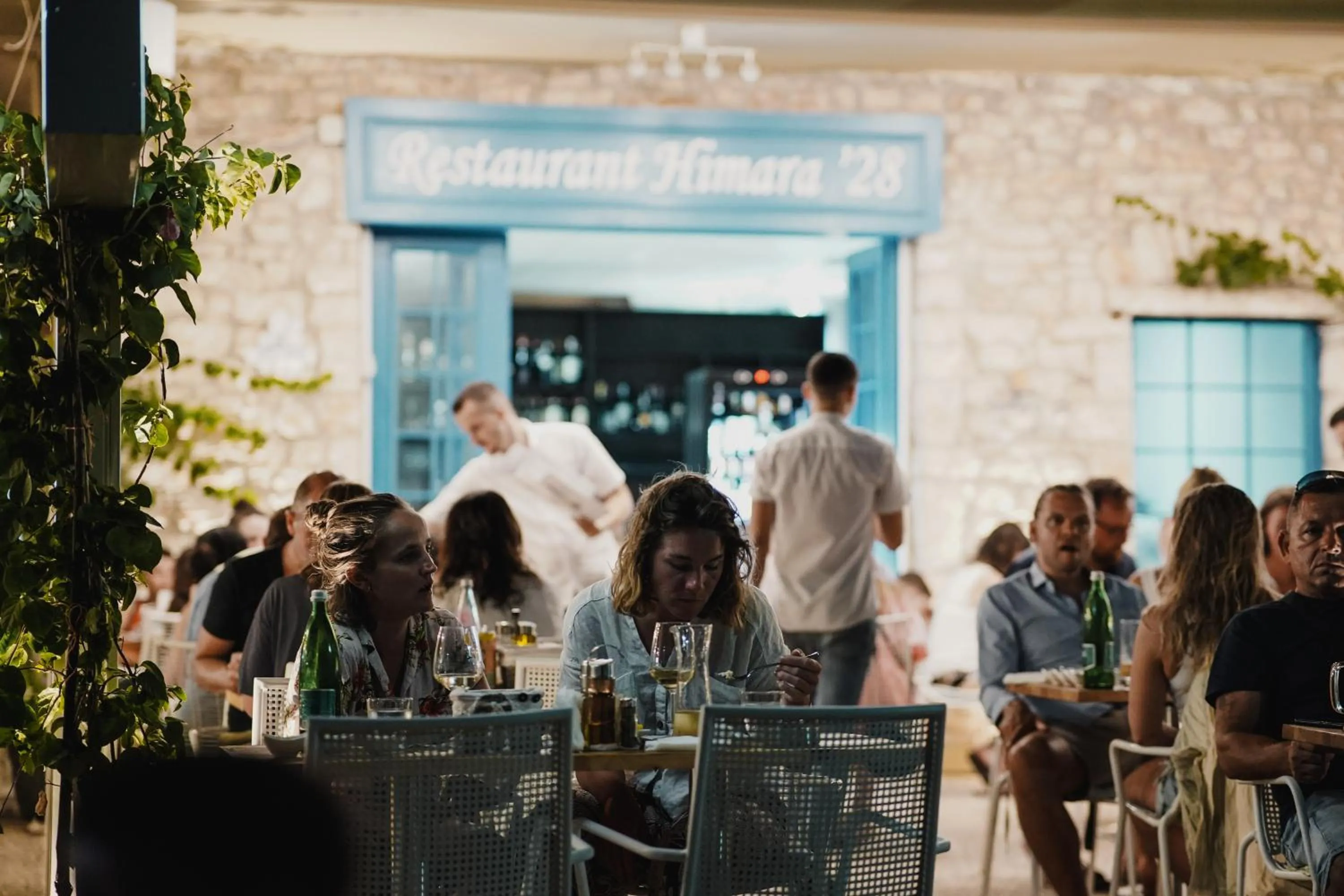 Restaurant/places to eat in Himara 28 Hotel