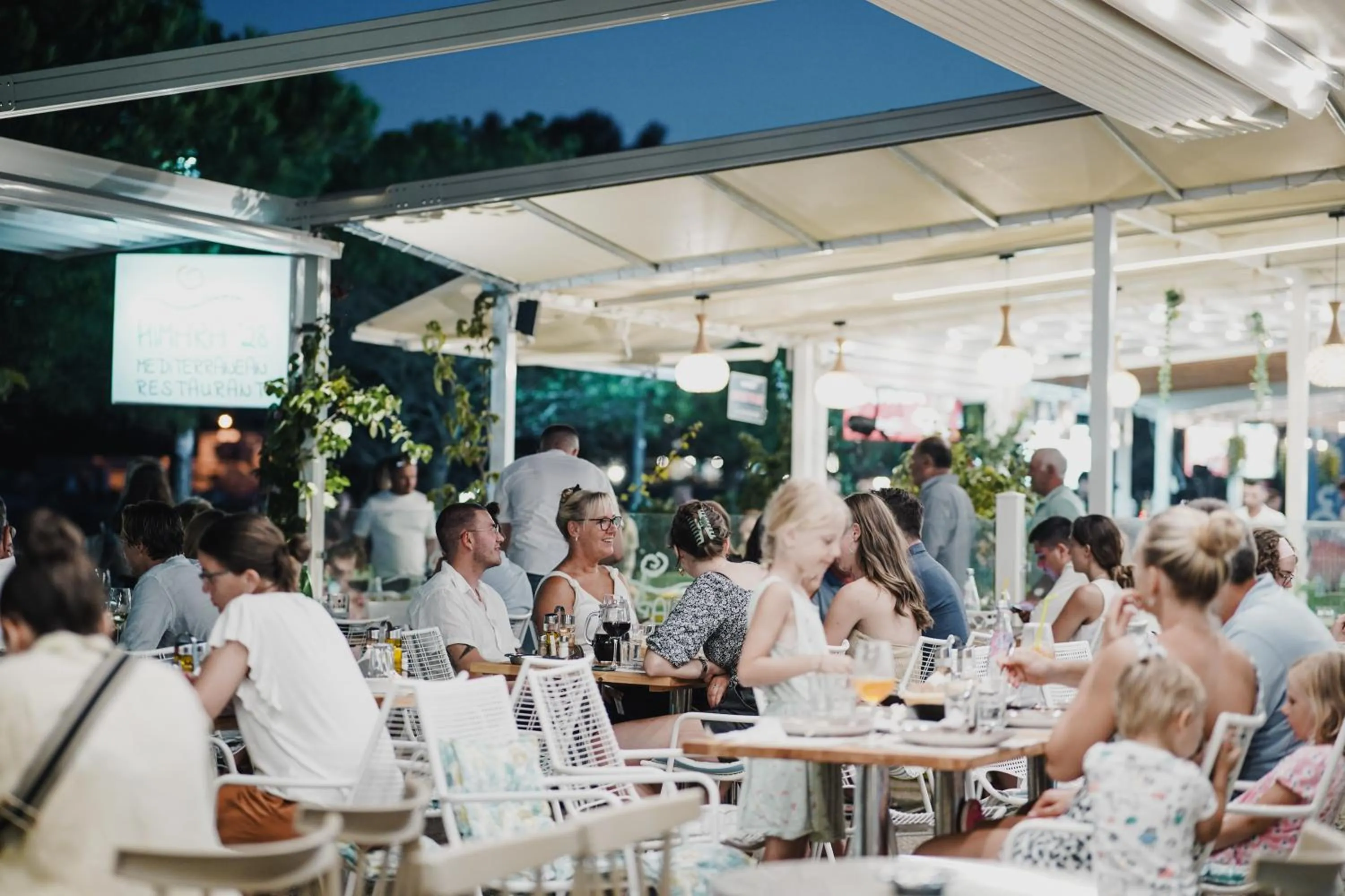 Restaurant/places to eat in Himara 28 Hotel