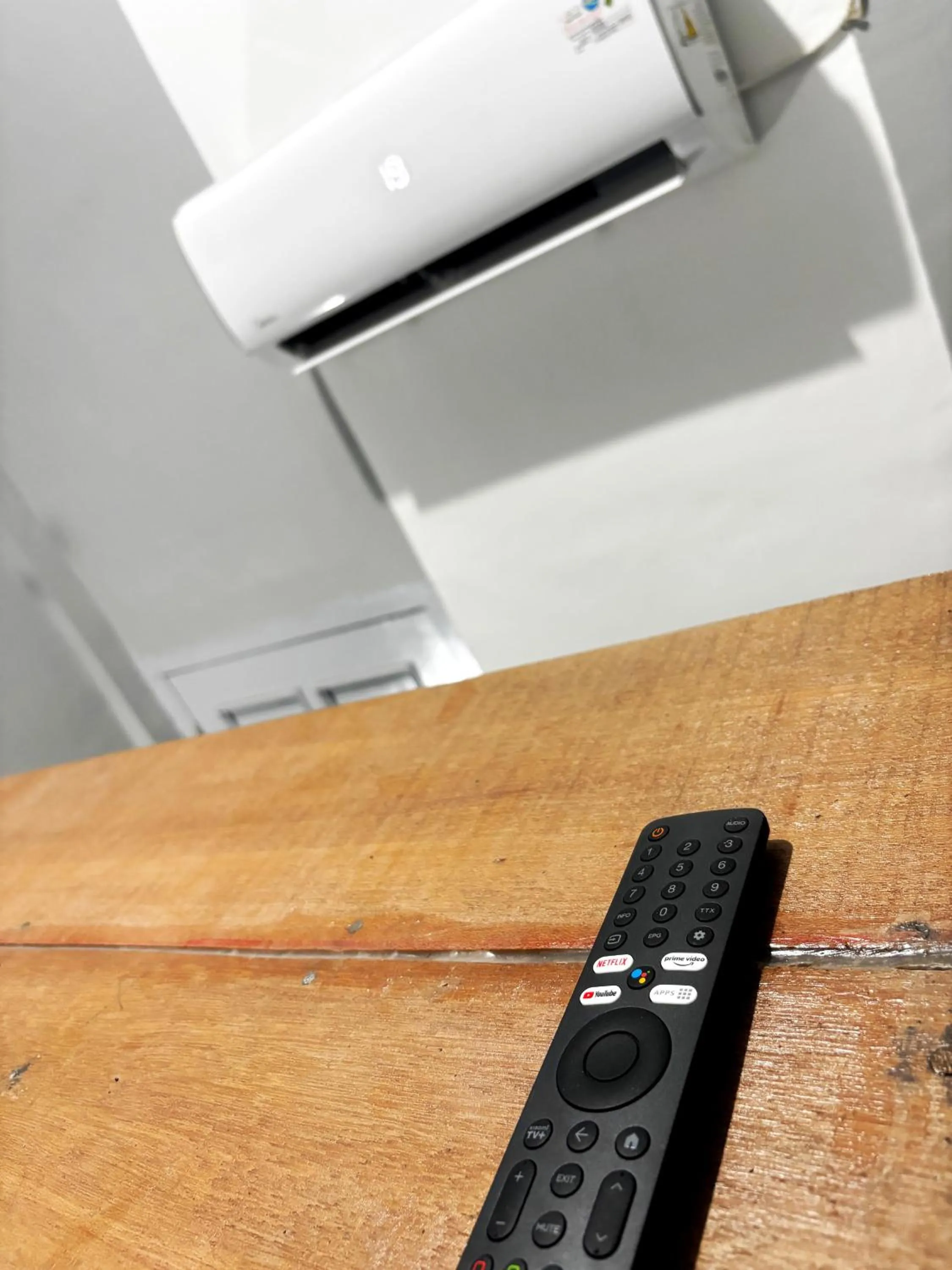 air conditioner in Kost Harian Semarang Murah