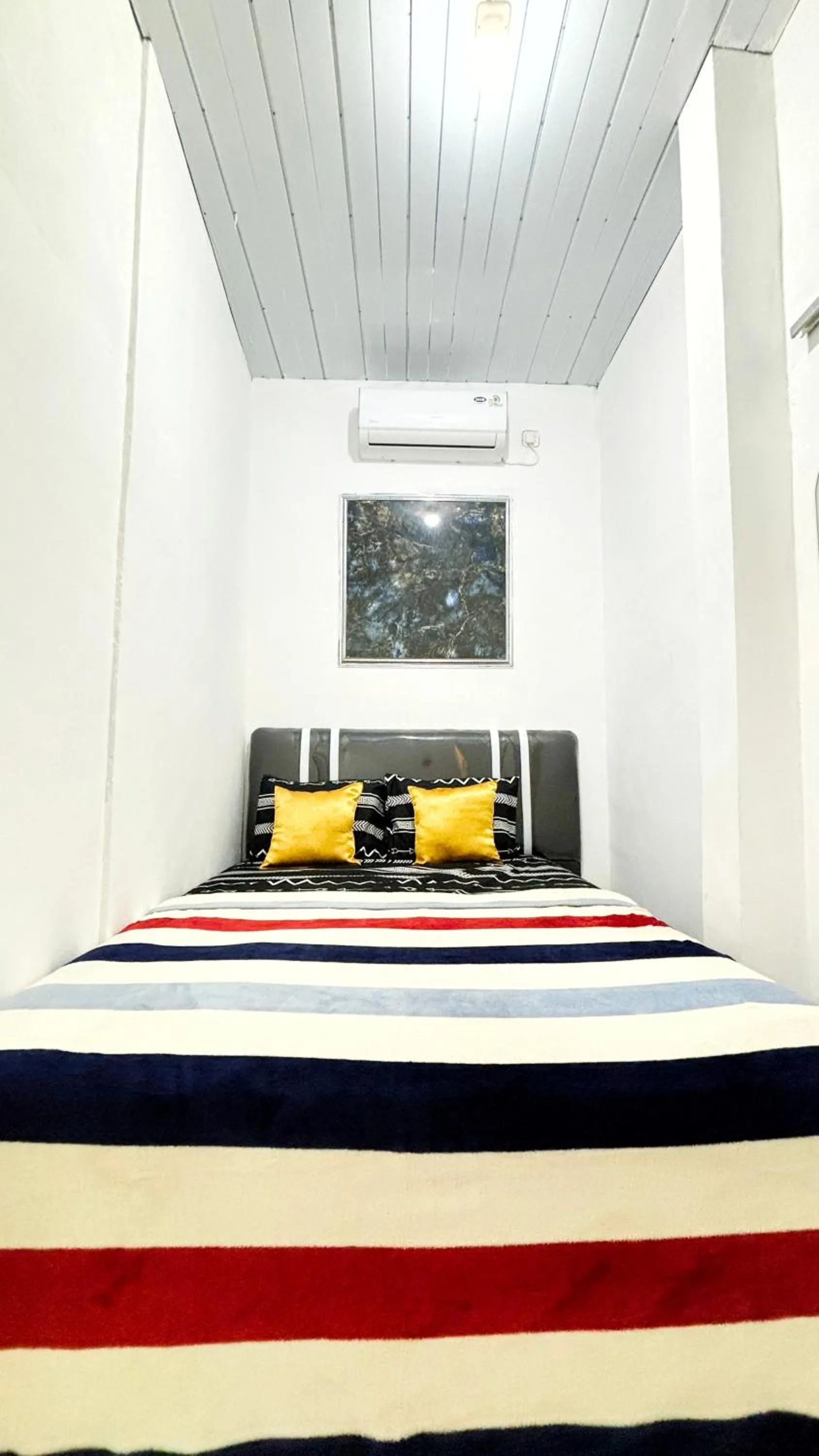 Bed in Kost Harian Semarang Murah