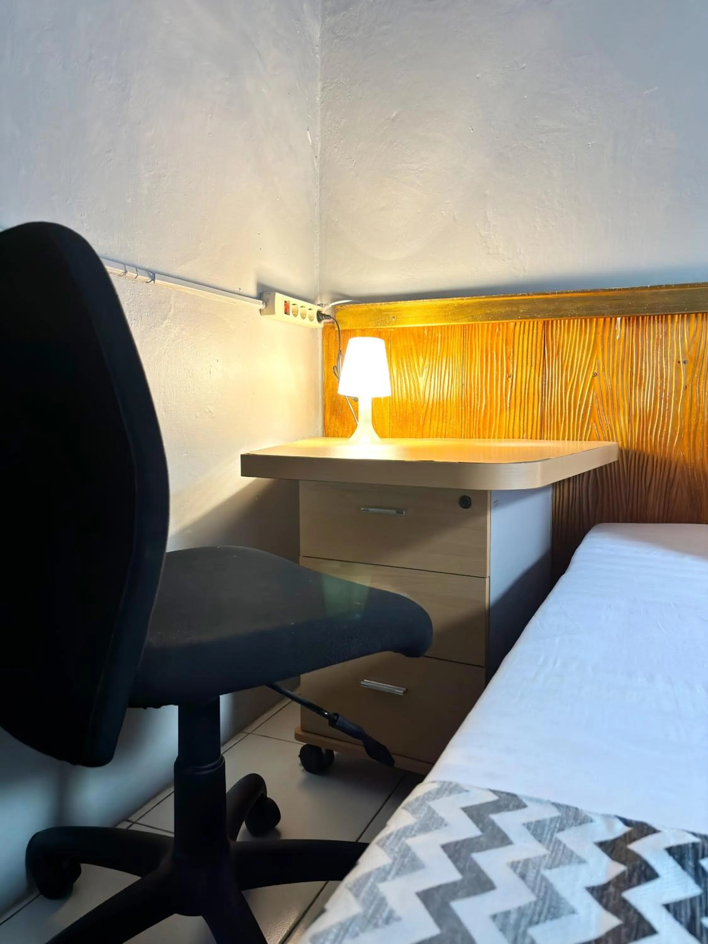 Bed in Kost Harian Semarang Murah