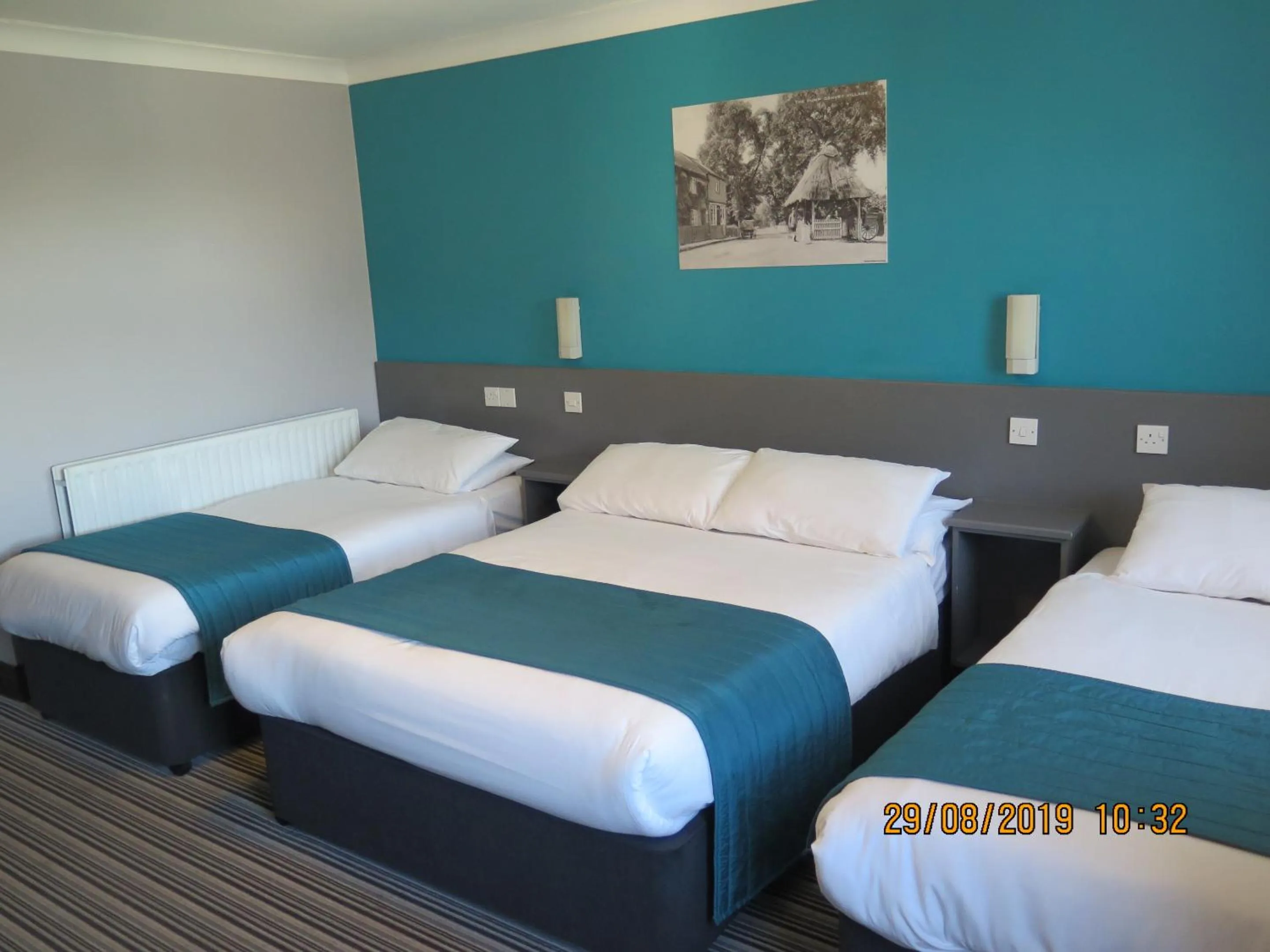 Bedroom, Bed in Oyster Fleet Hotel