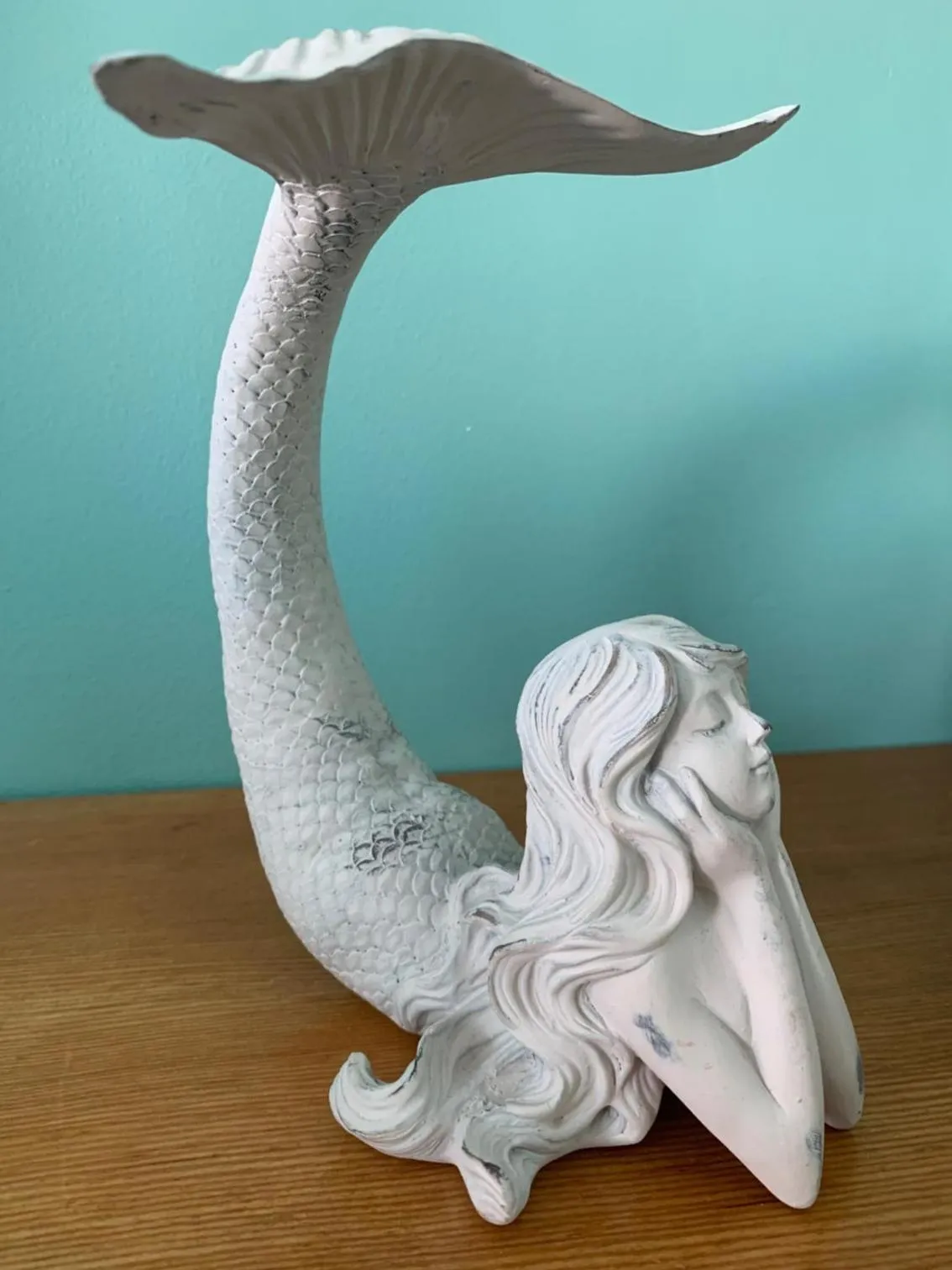 Decorative detail in The Newport Belle