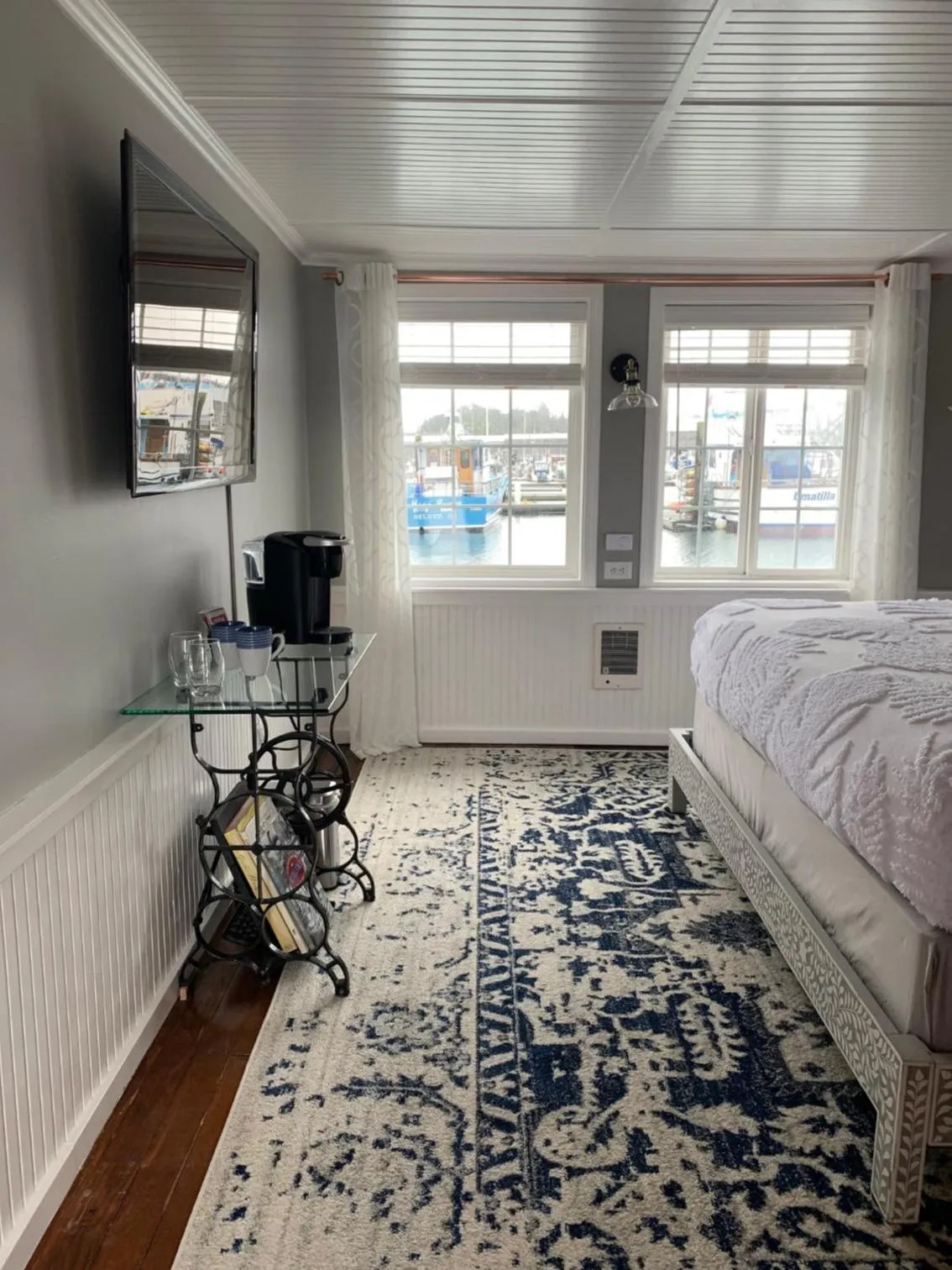 Bed in The Newport Belle