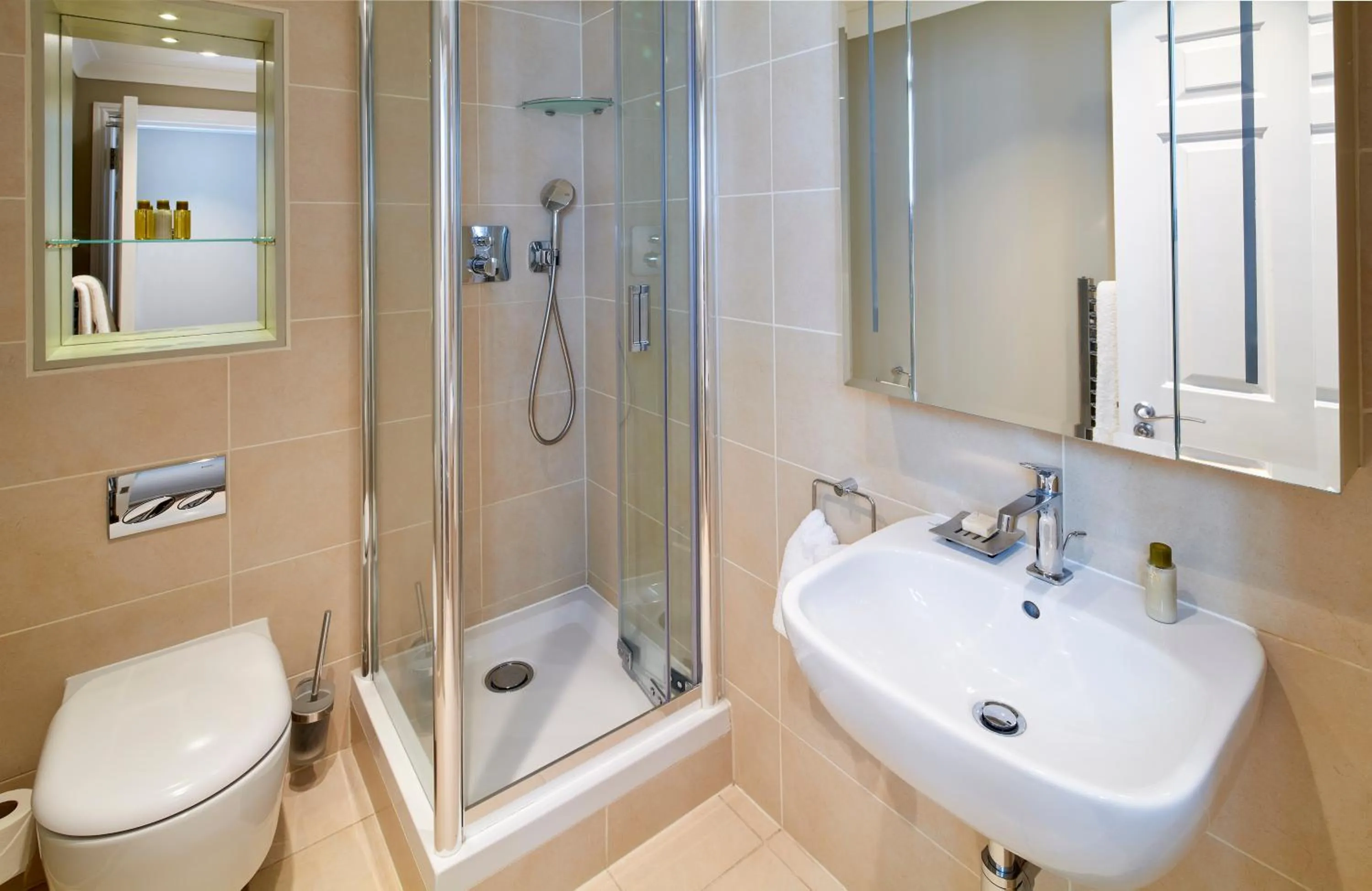 Shower in Cheval Calico House